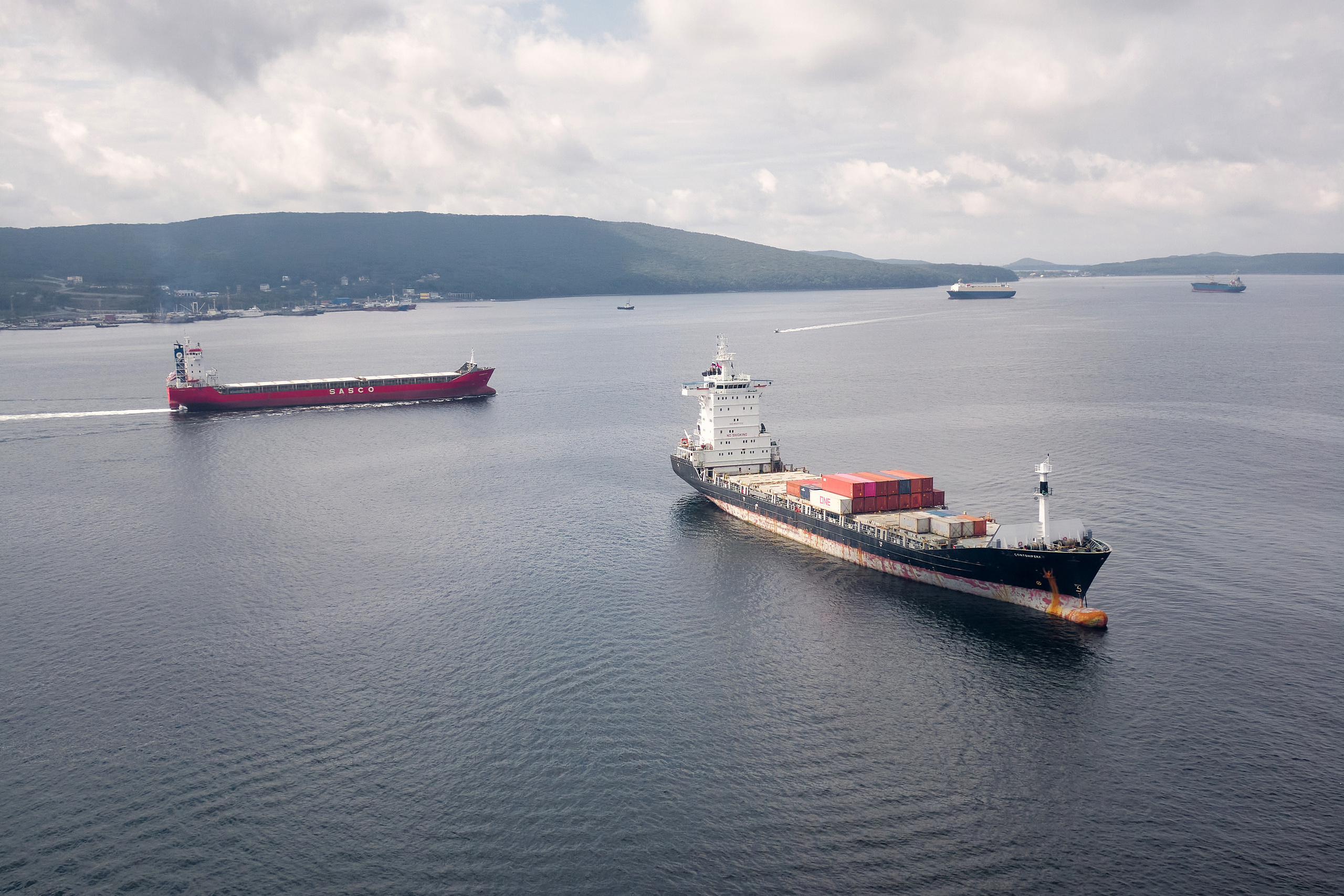 Фотограф репортаж Владивосток репортажная съёмка Приморский край фотосъёмка промышленность бизнес производство судно порт аэросъёмка