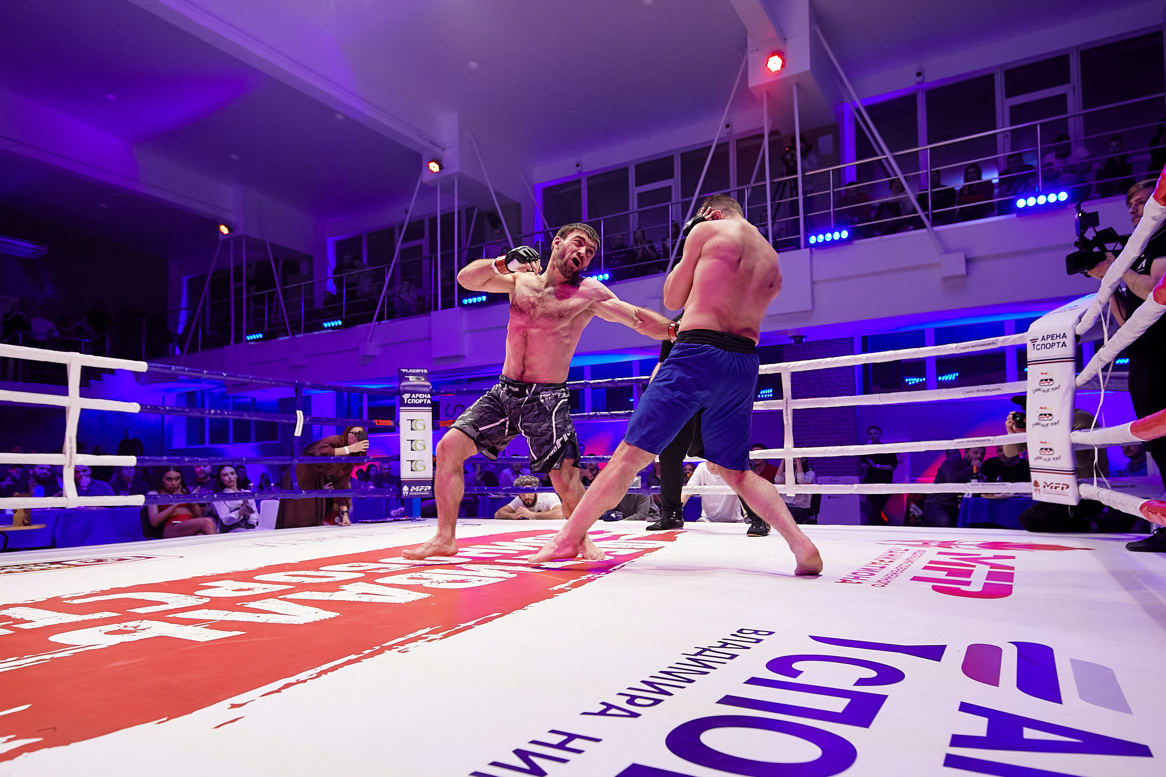 Спортивный Фотограф спорт мероприятие Владивосток единоборства ММА 