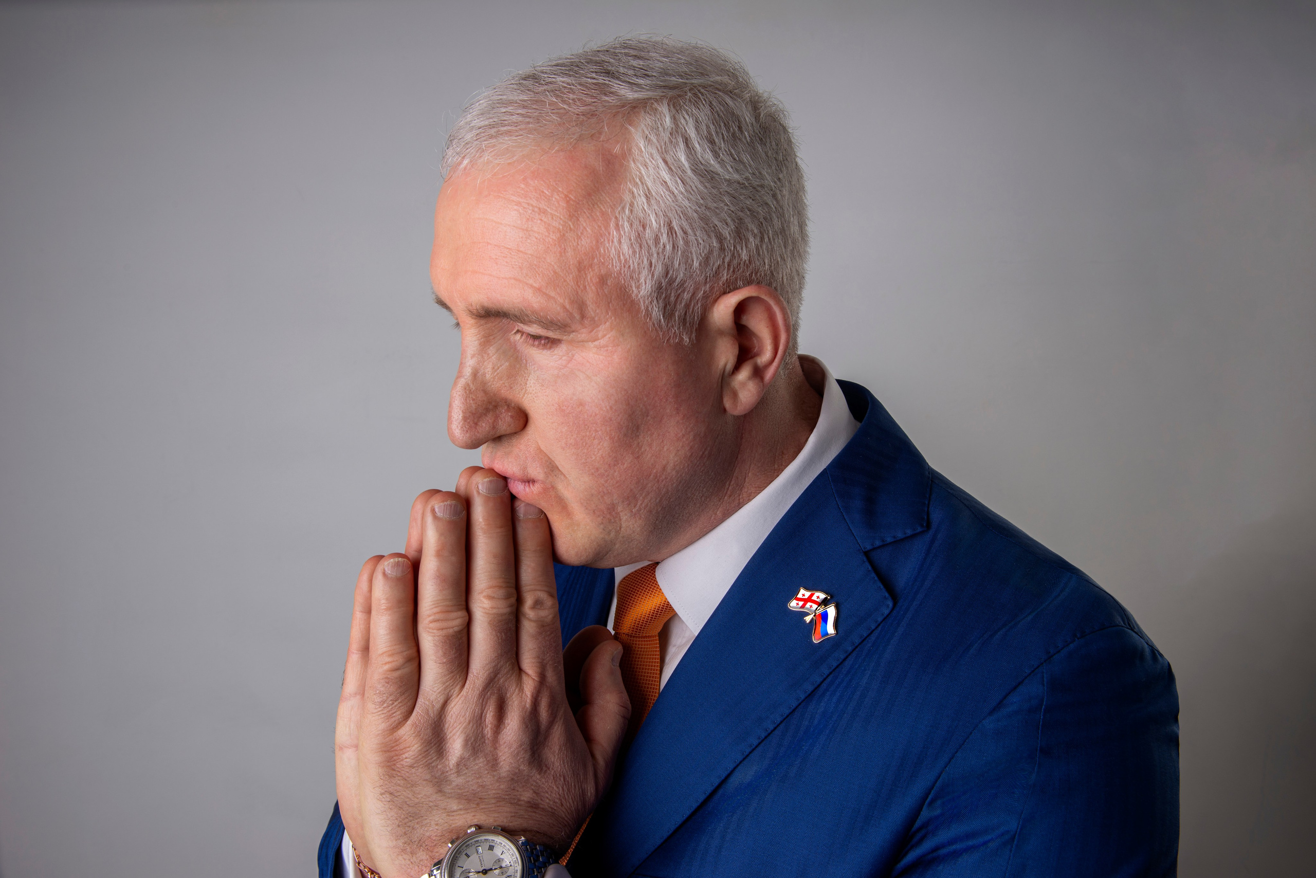 Мужской бизнес портрет. Индивидуальная фотосессия. Деловая фотосессия в студии Екатеринбург, Москва