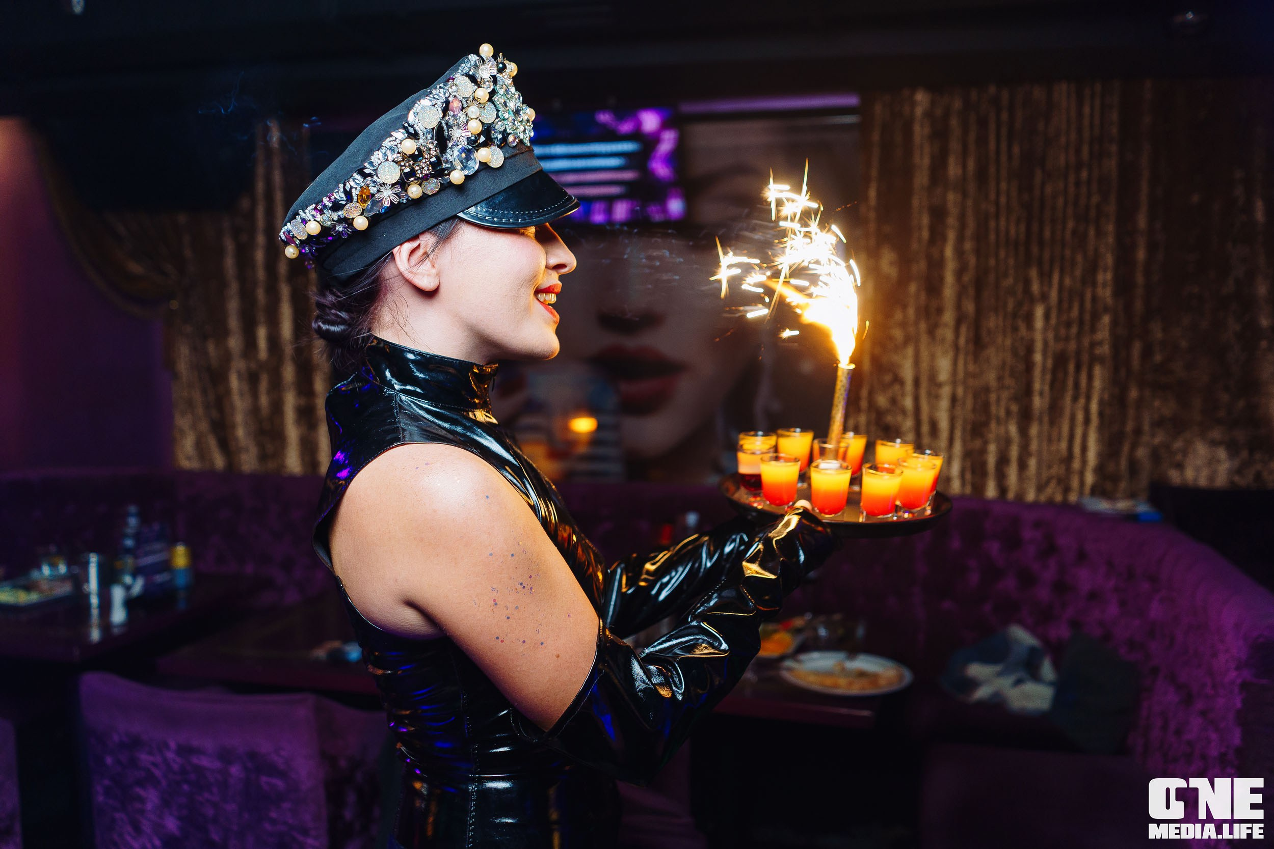 Фоторепортаж из караоке-клуба Эйфория. One Media Life: фоторепортажи, фотоотчеты с мероприятий и заведений