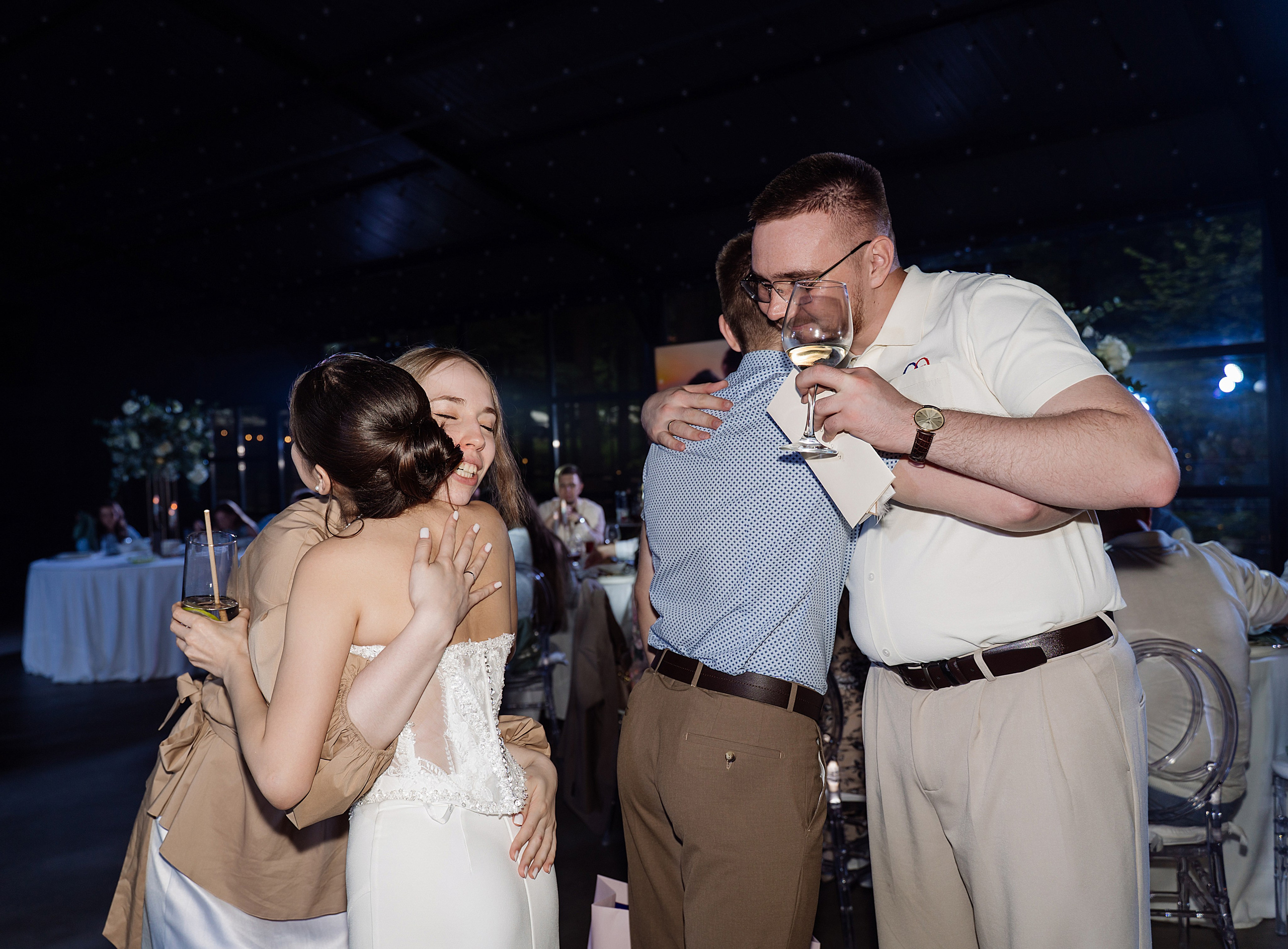 Иван и Изабелла «Веранда Отрадное». Свадебный фотограф