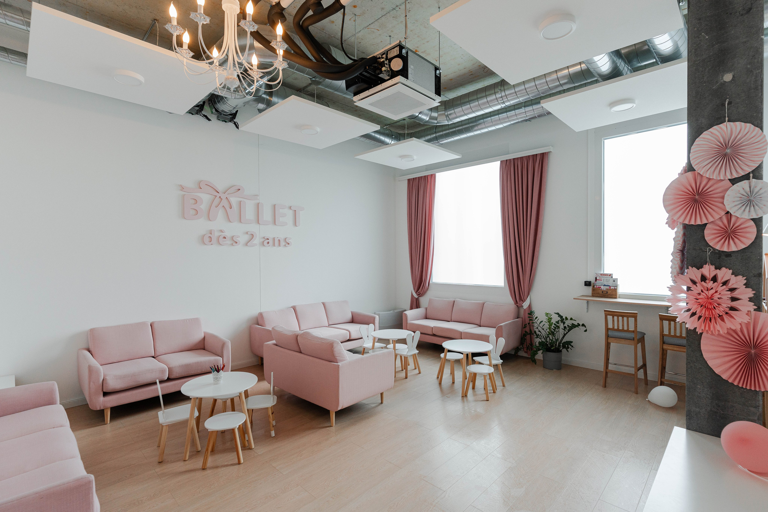 Commercial Photographer Geneva | Interior, Business & Restaurant Photography. Professional Wedding Photographer Geneva & Romande Switzerland | Tanya Creator