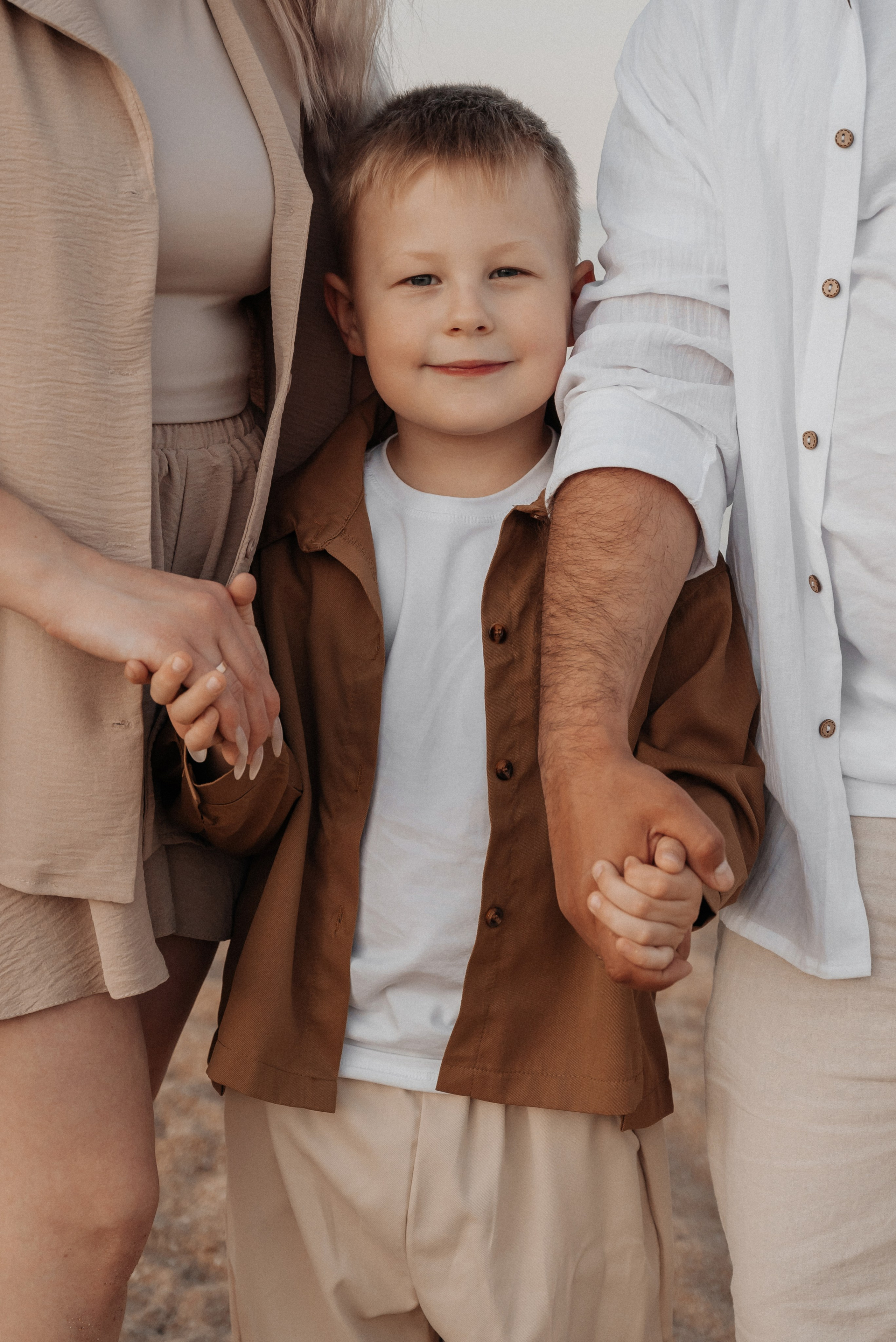 СЕМЕЙНАЯ ФОТОСЕССИЯ НА ПЛЯЖЕ В ФЕОДОСИИ