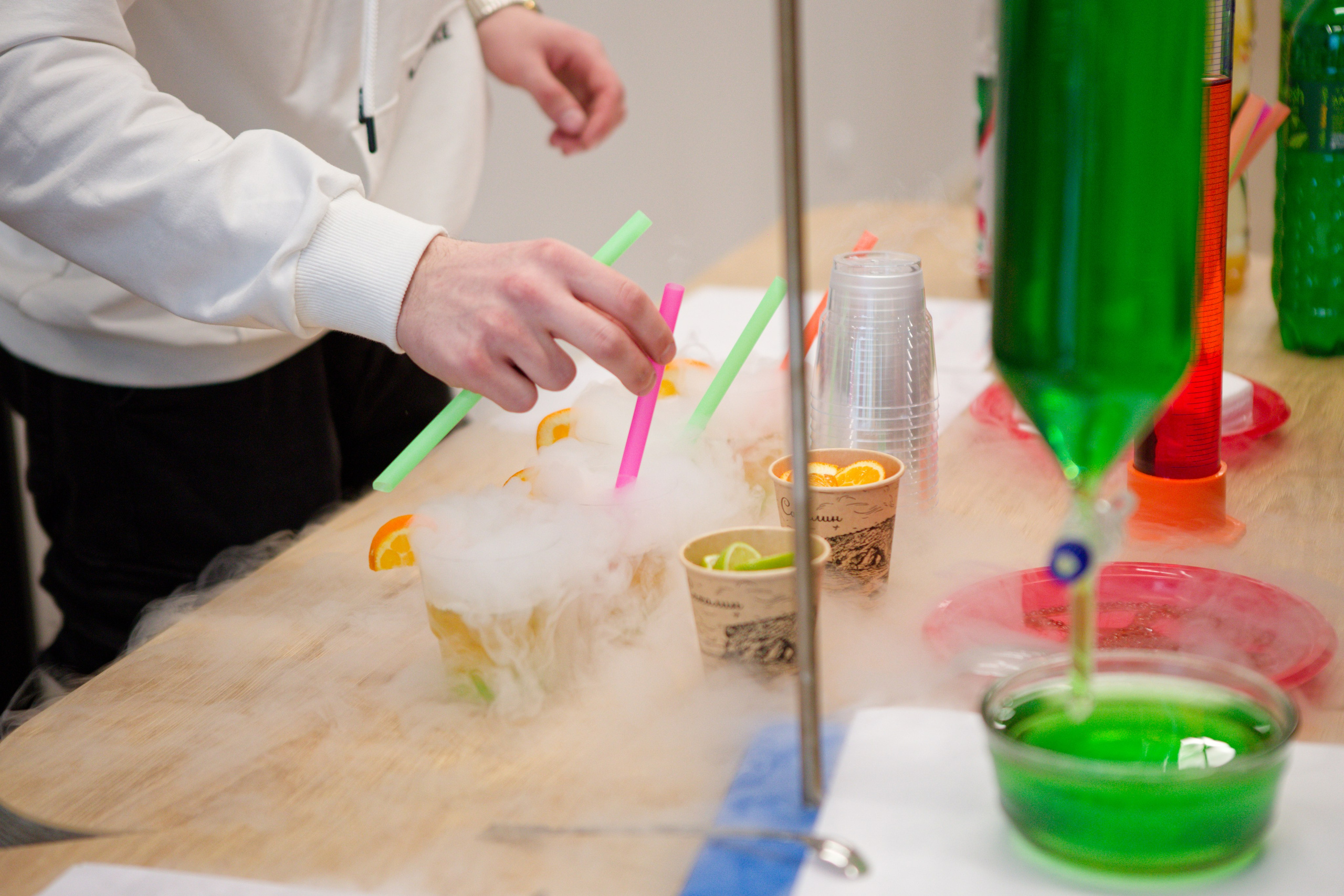 (Ал)Химический бар. Кутузов Евгений Фотограф в Южно-Сахалинске