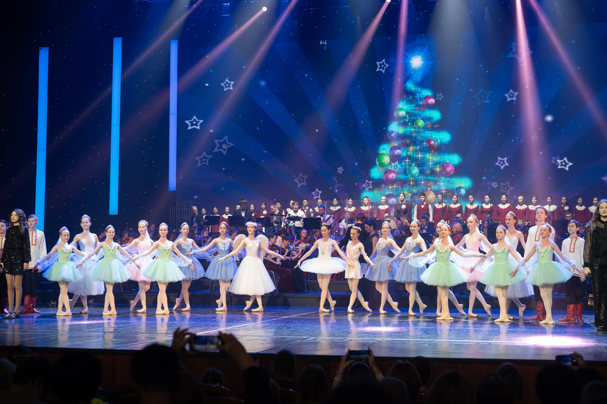 Отчетный концерт ДШИ «Гармония» «Зимняя гармония». Фотограф новорожденных, семейный детский в Тюмени Татьяна Морозова