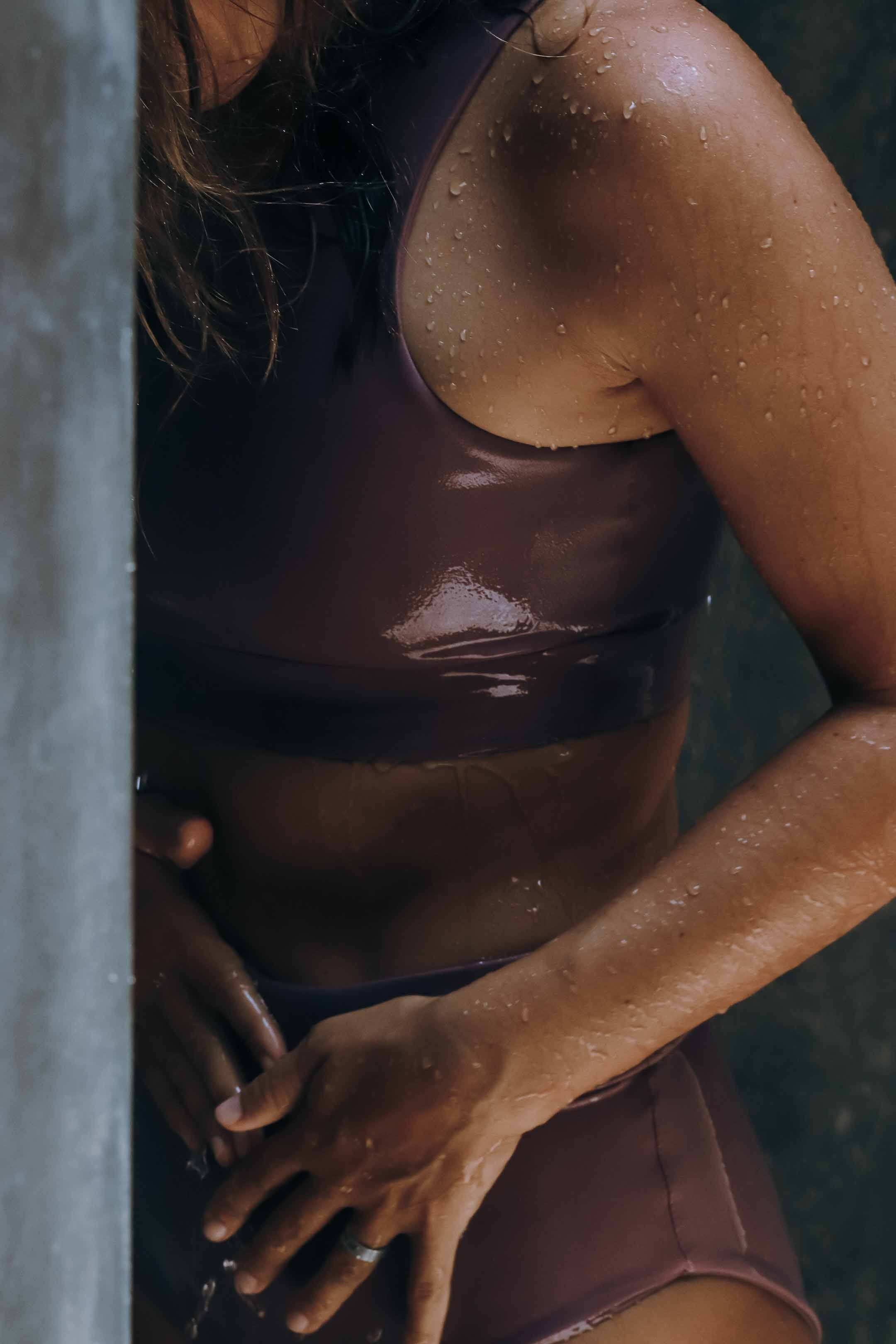 Коллекция спортивной одежды и купальников. Фотограф на Шри-Ланке