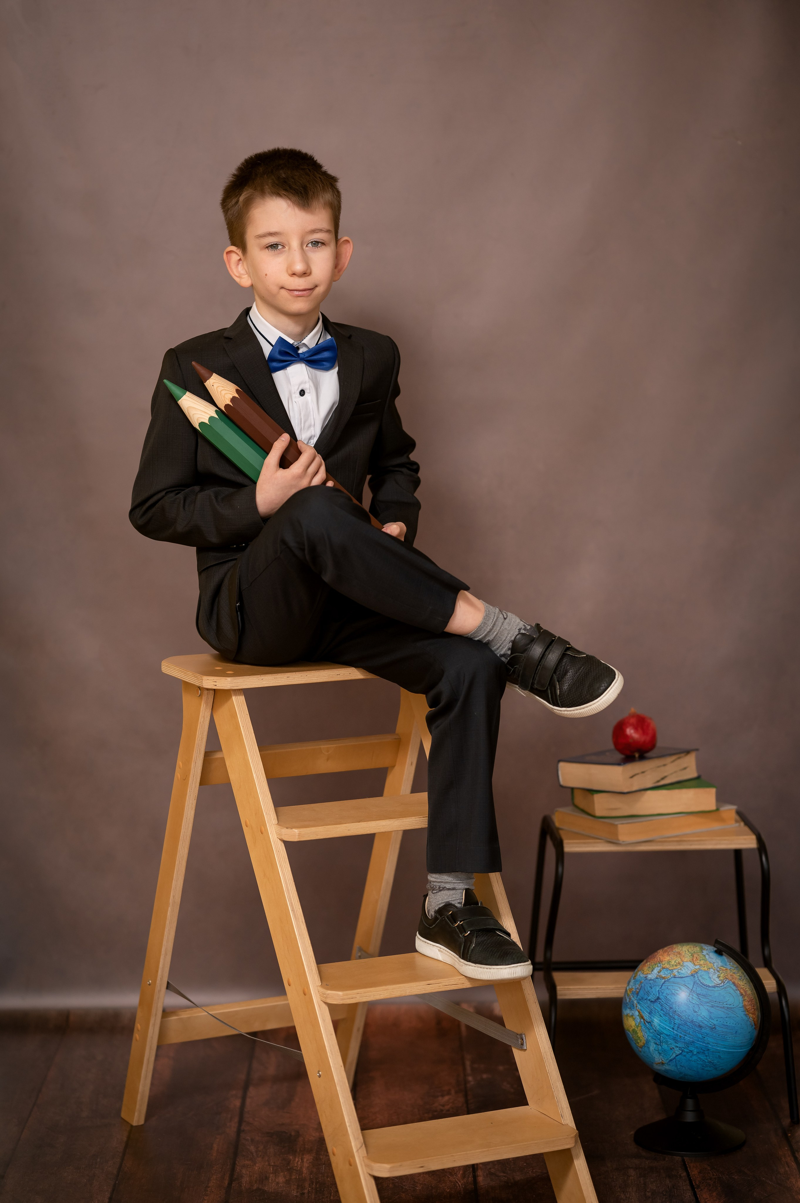 Школьный фотоальбом для младших классов. Фотограф новорождённых, семейный, школьный в городе Калуге Евгения