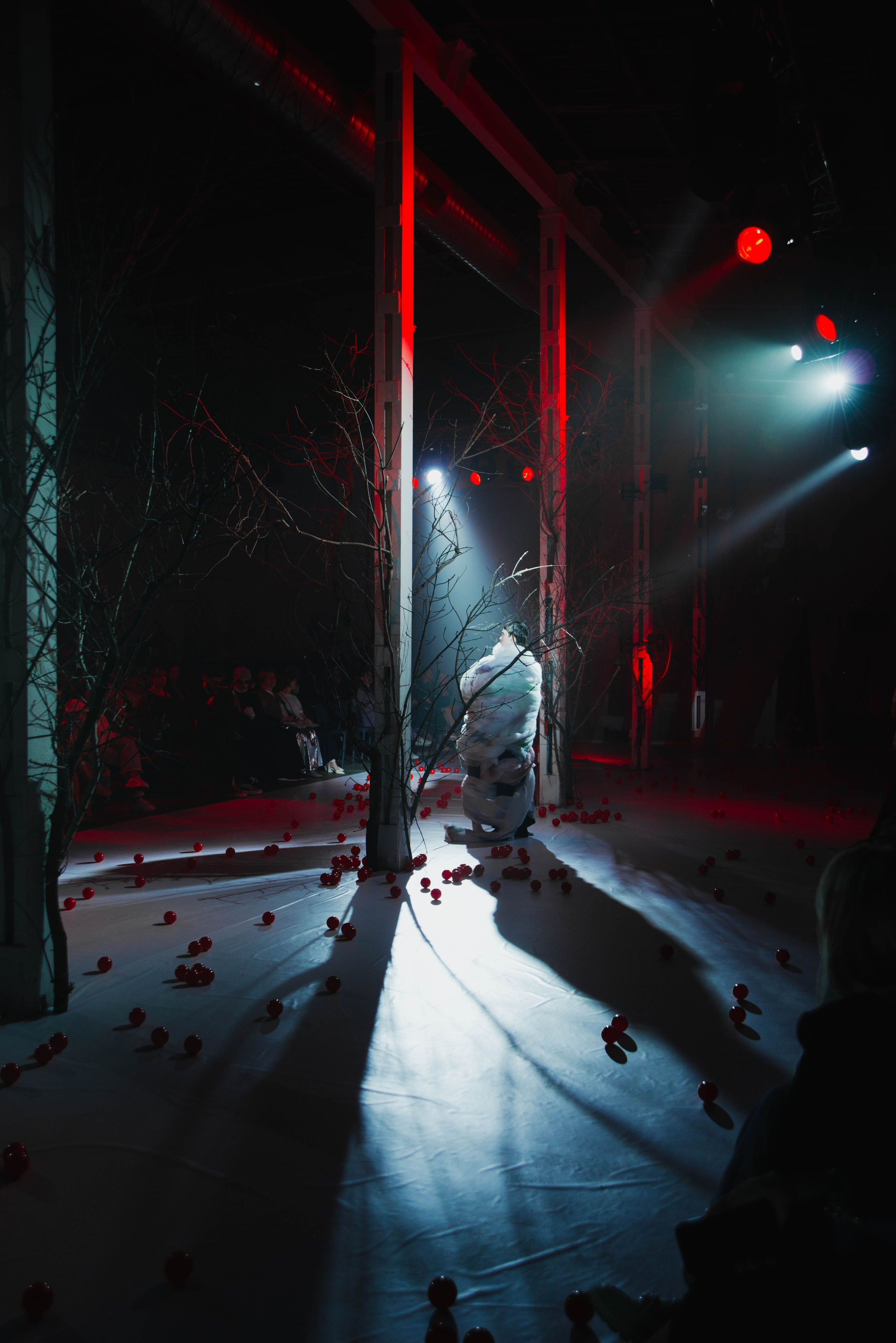 Показ «Красный Шум». Ксения Glossa. Портретный и репортажный фотограф в Самаре