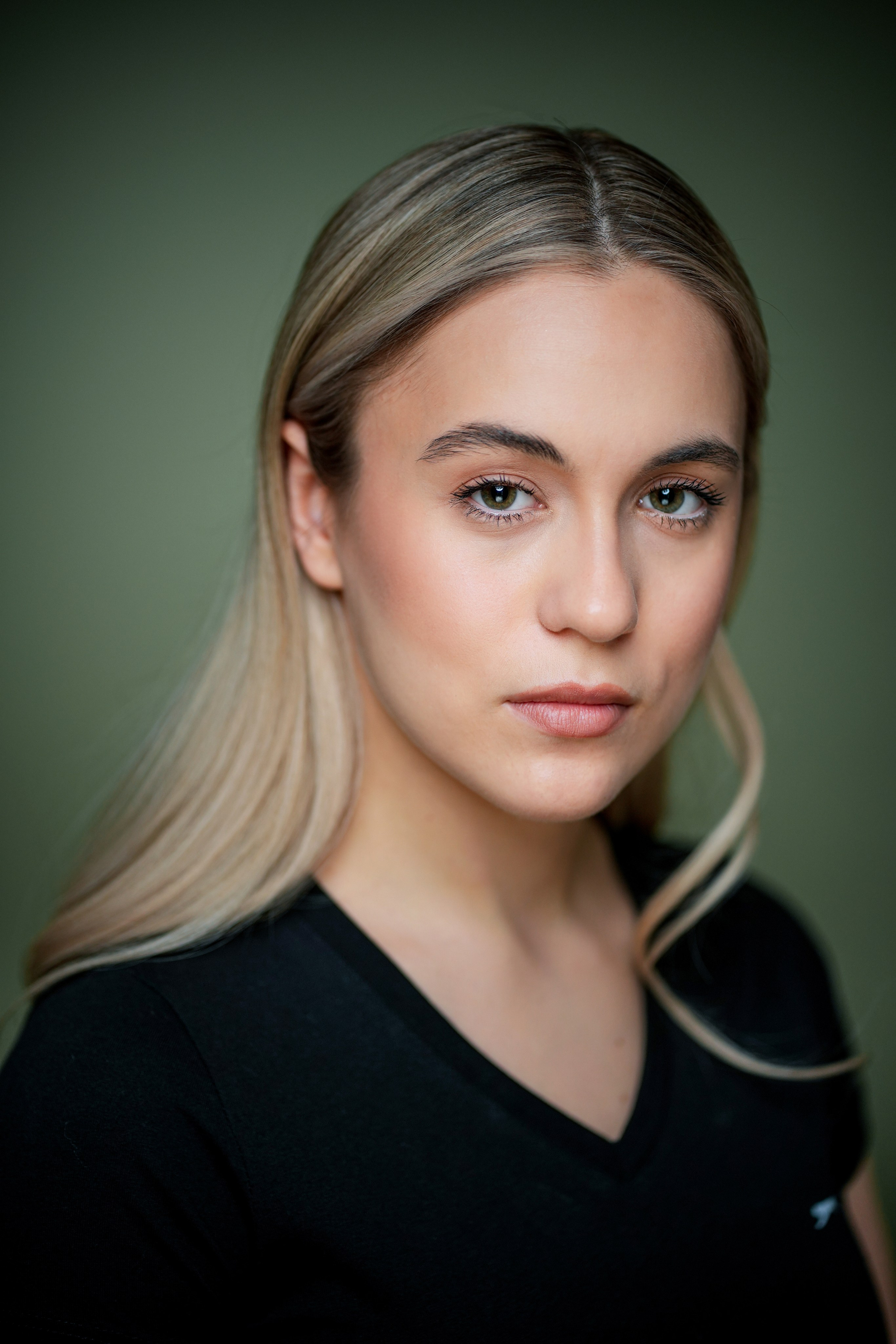 Актриса Серафима Коваленко. Портретная съемка в Москве, студийный фотограф Игорь Фомин