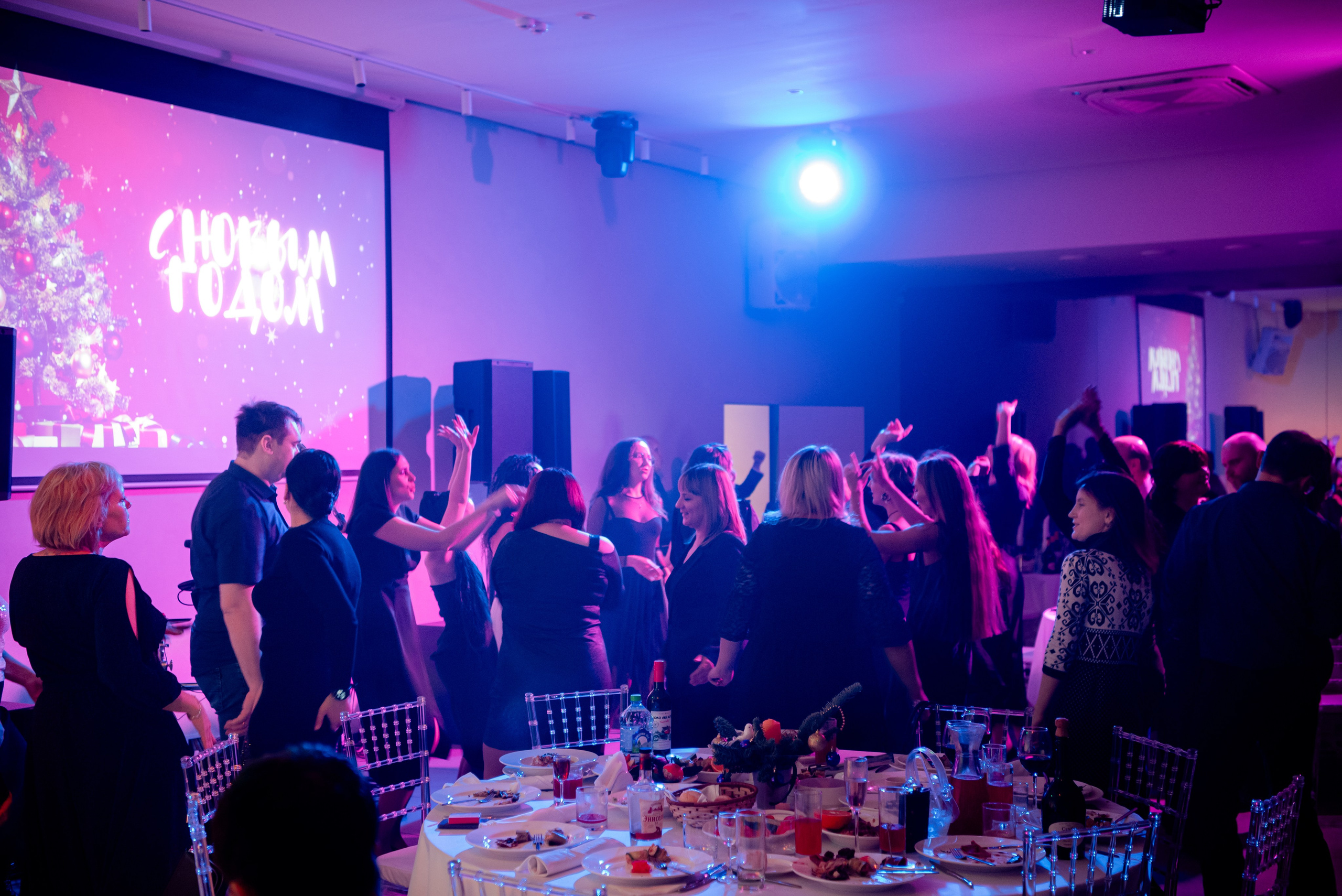 ГК Айтеко в Банкетном зале TOST. Фотограф в Волгограде и Волжском Александр Горбань