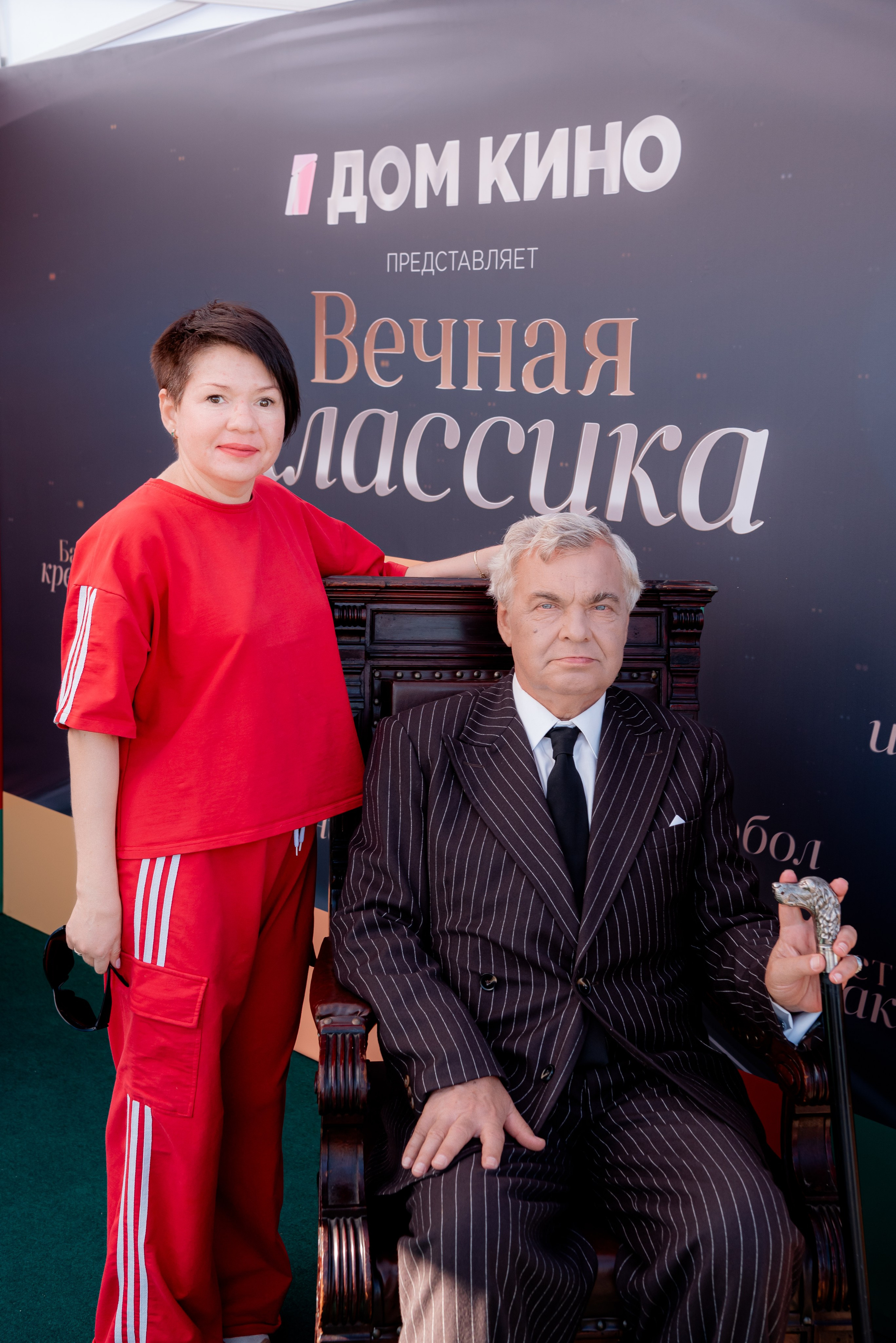 Портретные фото с артистами в палатке Триколор Дом Кинов на день города Волгоград. Фотограф в Волгограде и Волжском Александр Горбань