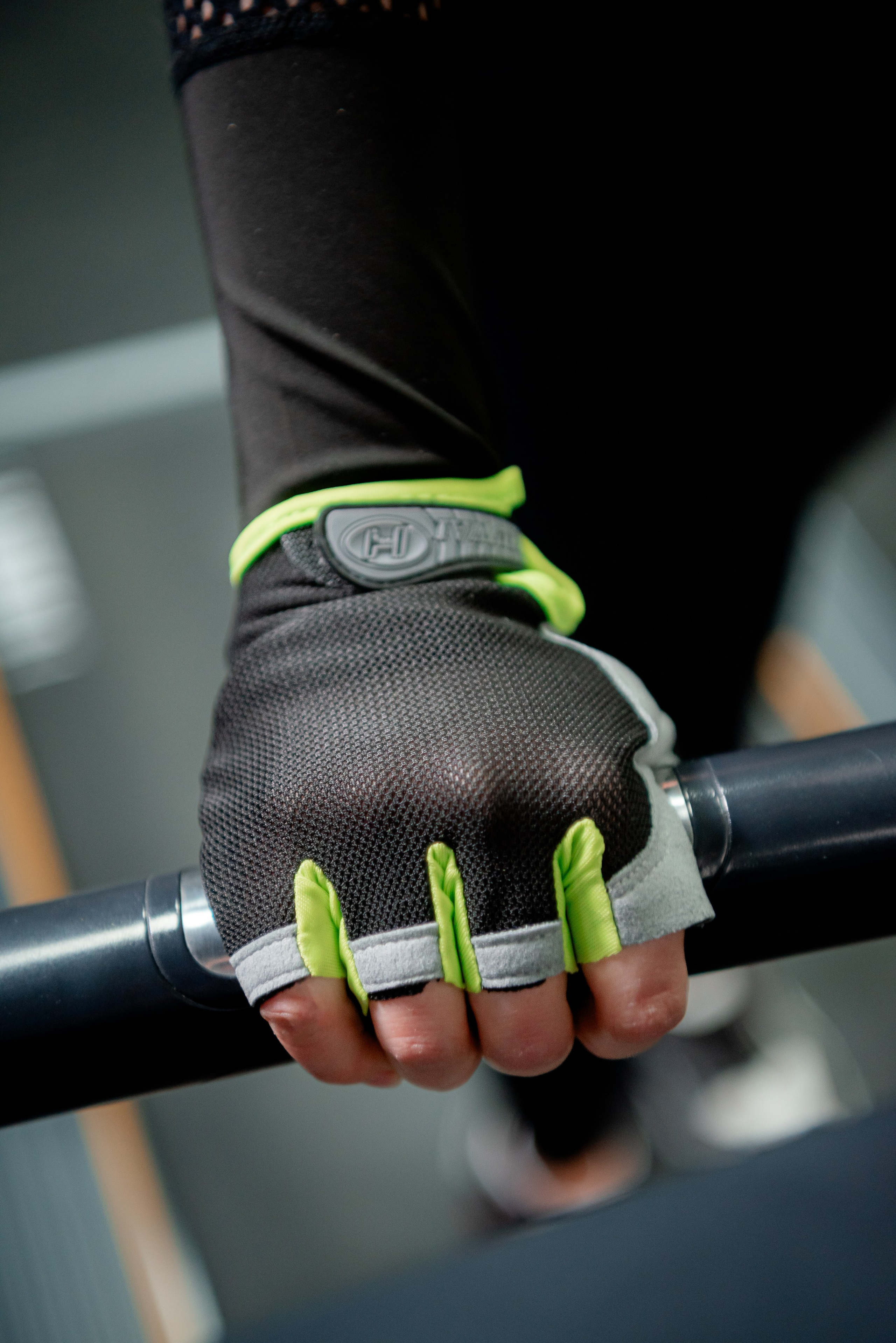 Перчатки для занятий спортом. Фотограф в Волгограде и Волжском Александр Горбань