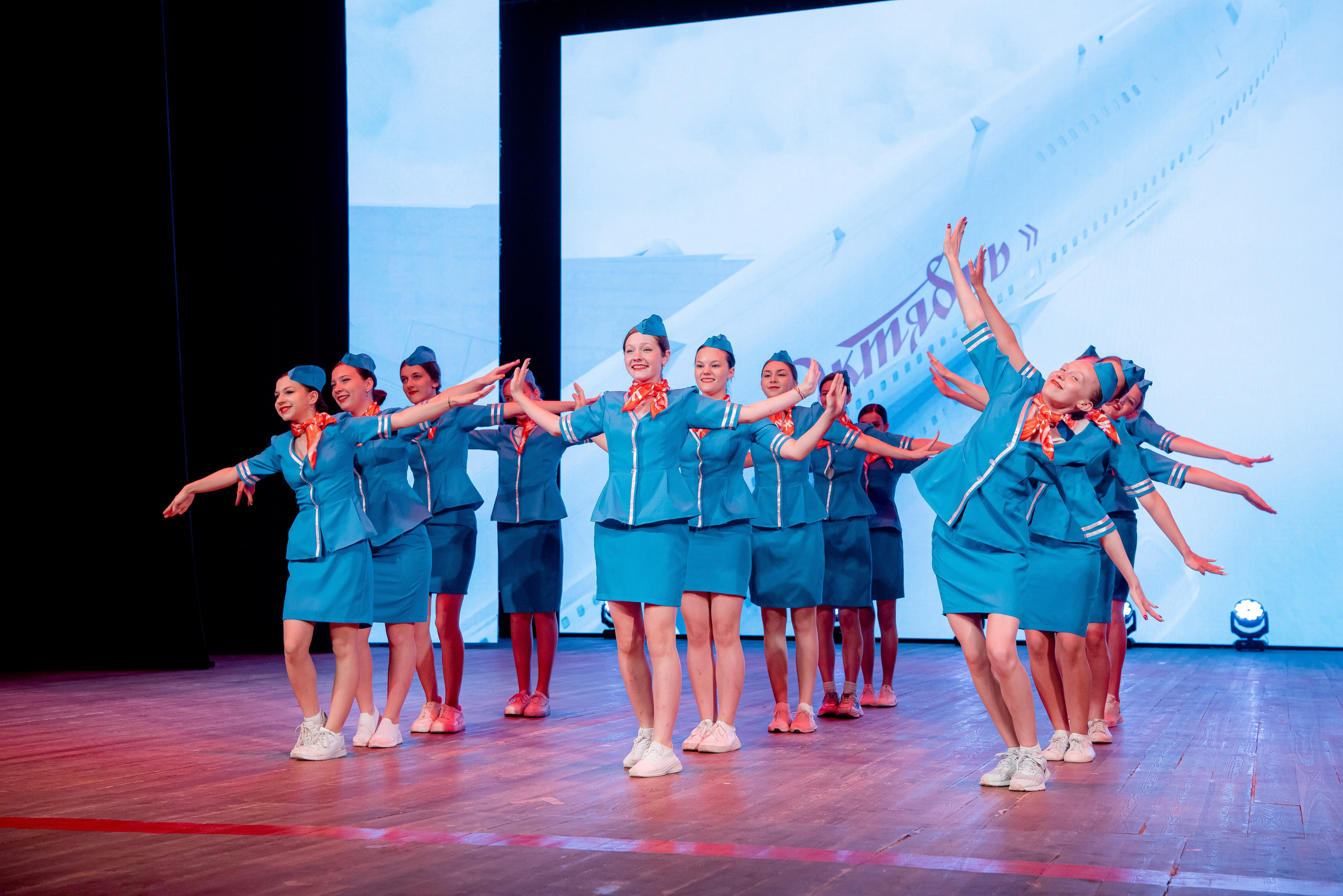 30 Школа. Вручение и Банкет. ДК Юбилейный и Банхоф. Фотограф в Волгограде и Волжском Александр Горбань