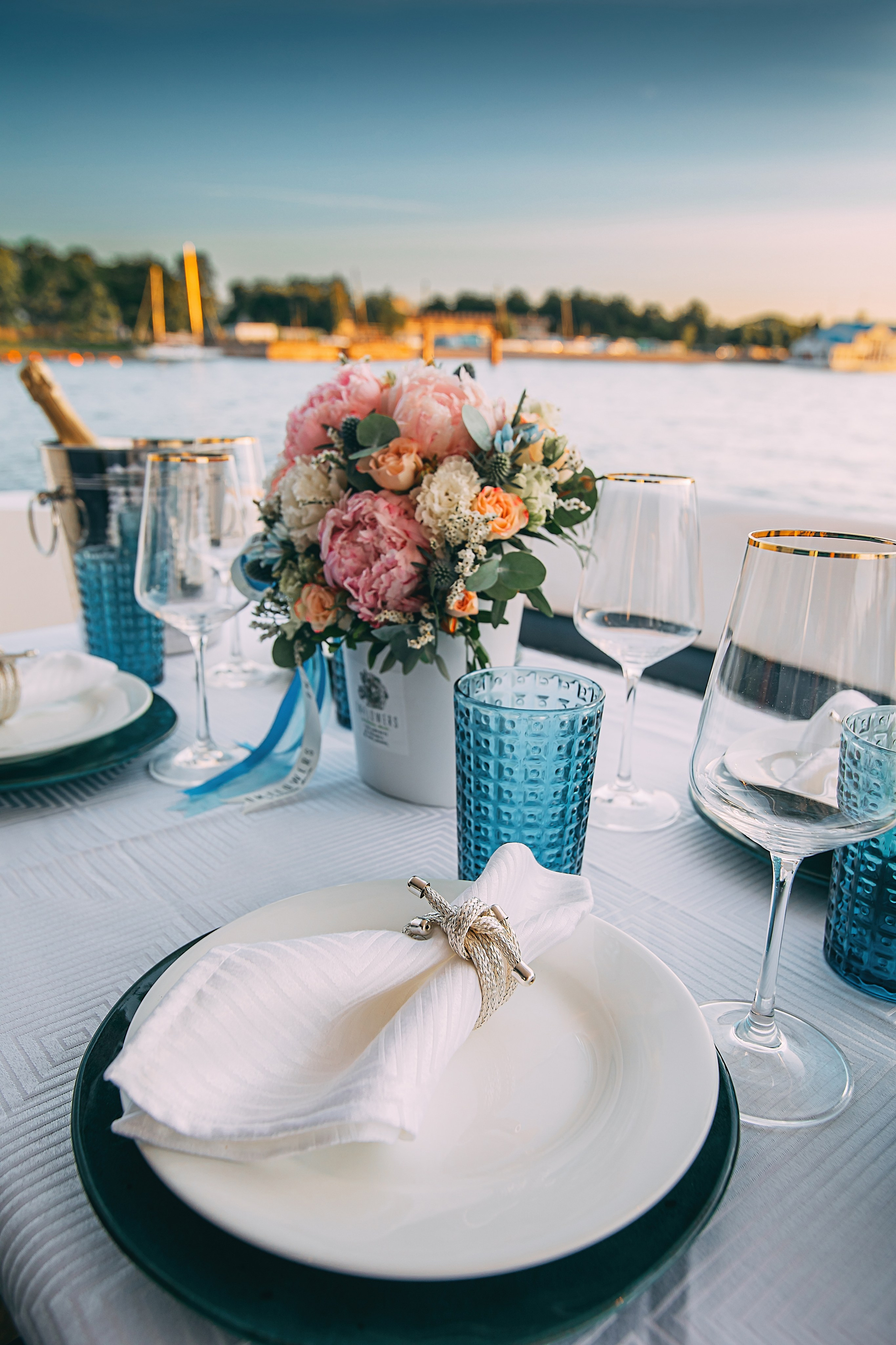 Яхта Princess 57 Esperanza. SPB Rent Boats|аренда катеров и теплоходов