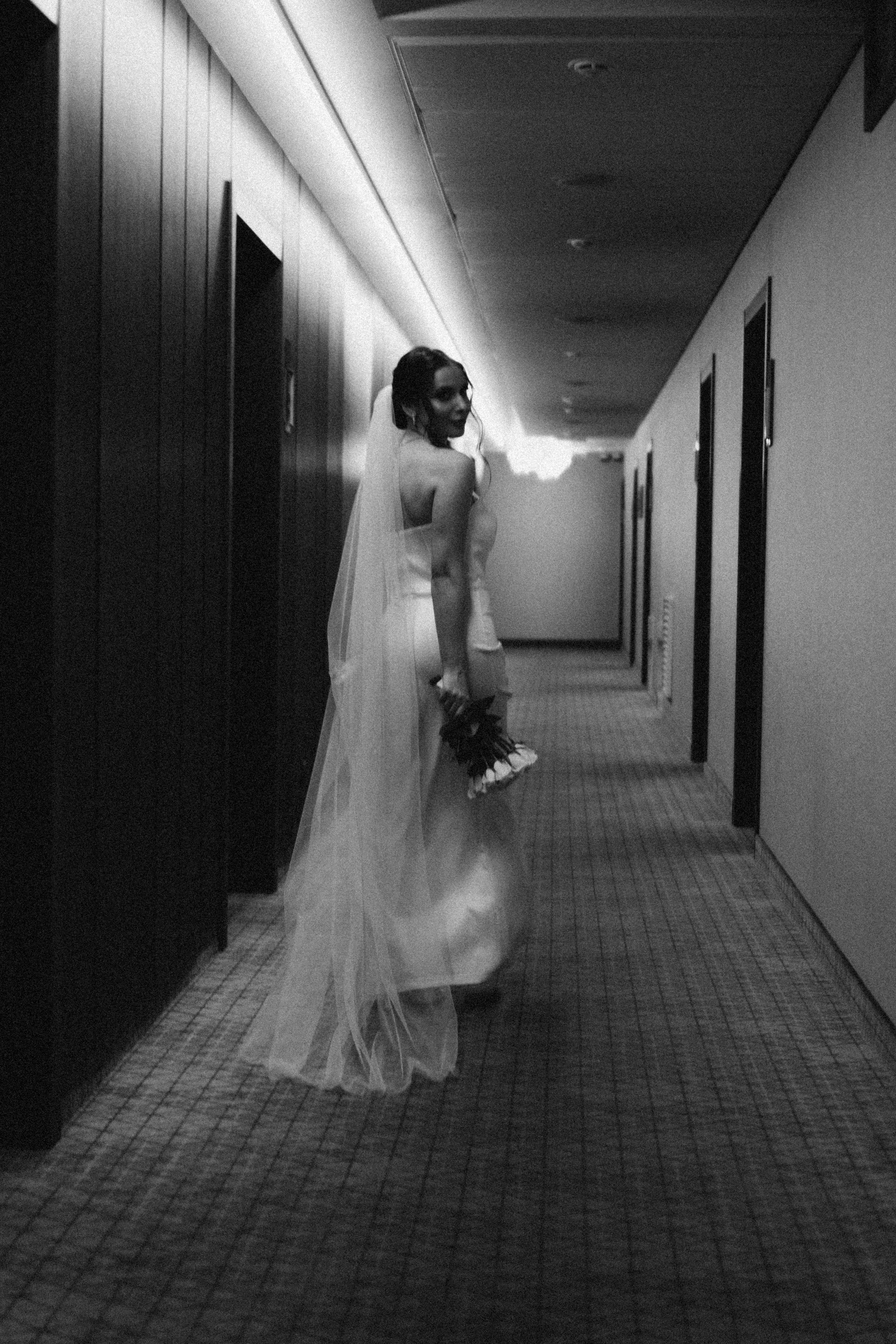 СВАДЕБНАЯ СЬЕМКА СБОРОВ ЖЕНИХА И НЕВЕСТЫ В ОТЕЛЕ И ТАКЖЕ ФОТОСЕССИИЯ В ОТЕЛЕЕ МЕГАПОЛИС БРЯНСК. Профессиональный фотограф, Санкт-Петербург — Виктория Богомолова