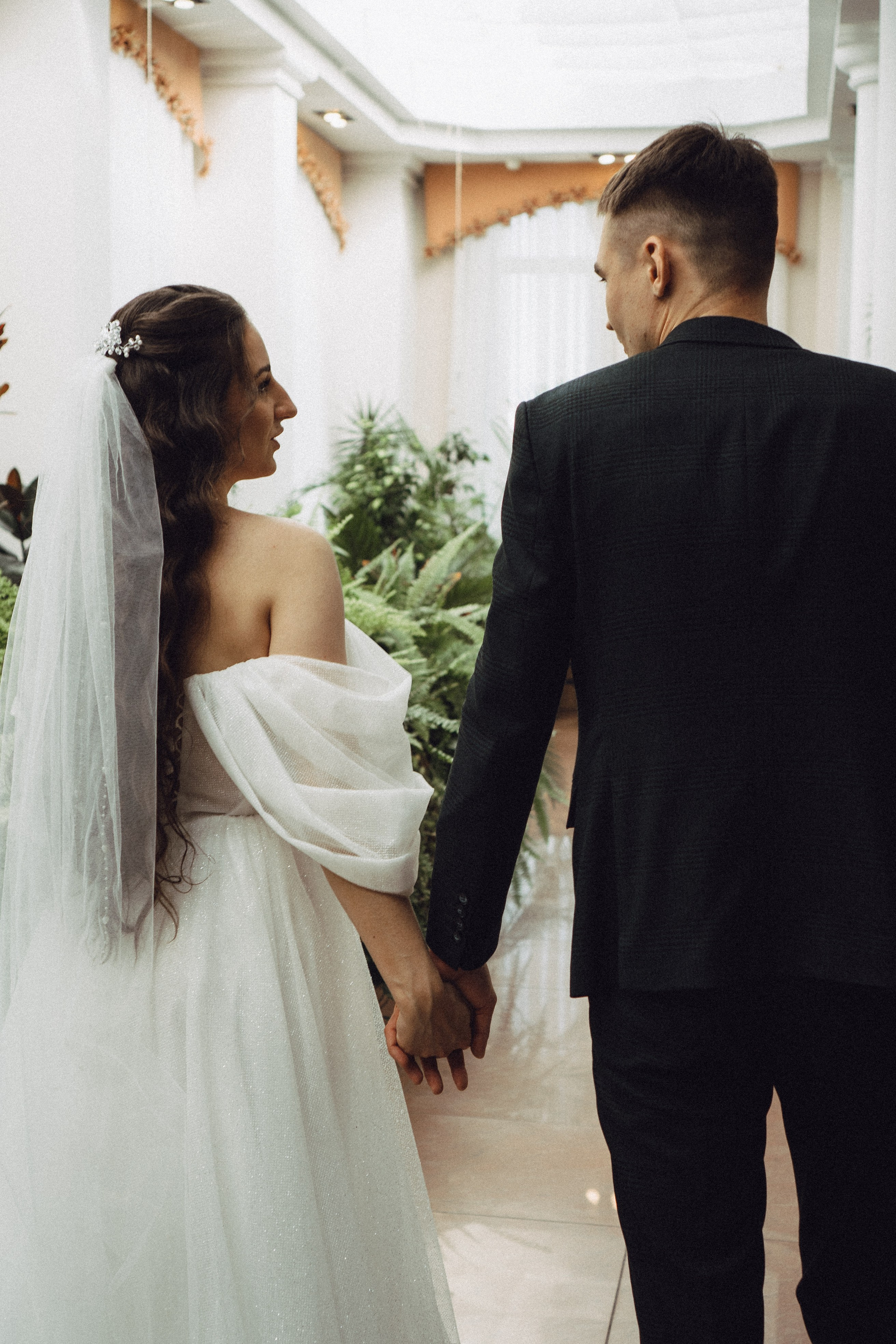 СВАДЕБНАЯ СЬЕМК В ПАРКЕ 300-ЛЕТИЯ. Профессиональный фотограф, Санкт-Петербург — Виктория Богомолова