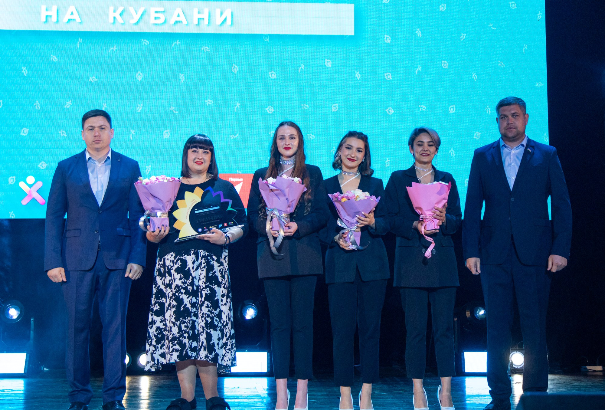 Гала-концерт «Студвесна на Кубани». Репортажный, промышленный и маркетплейс-фотограф Дмитрий Чернат