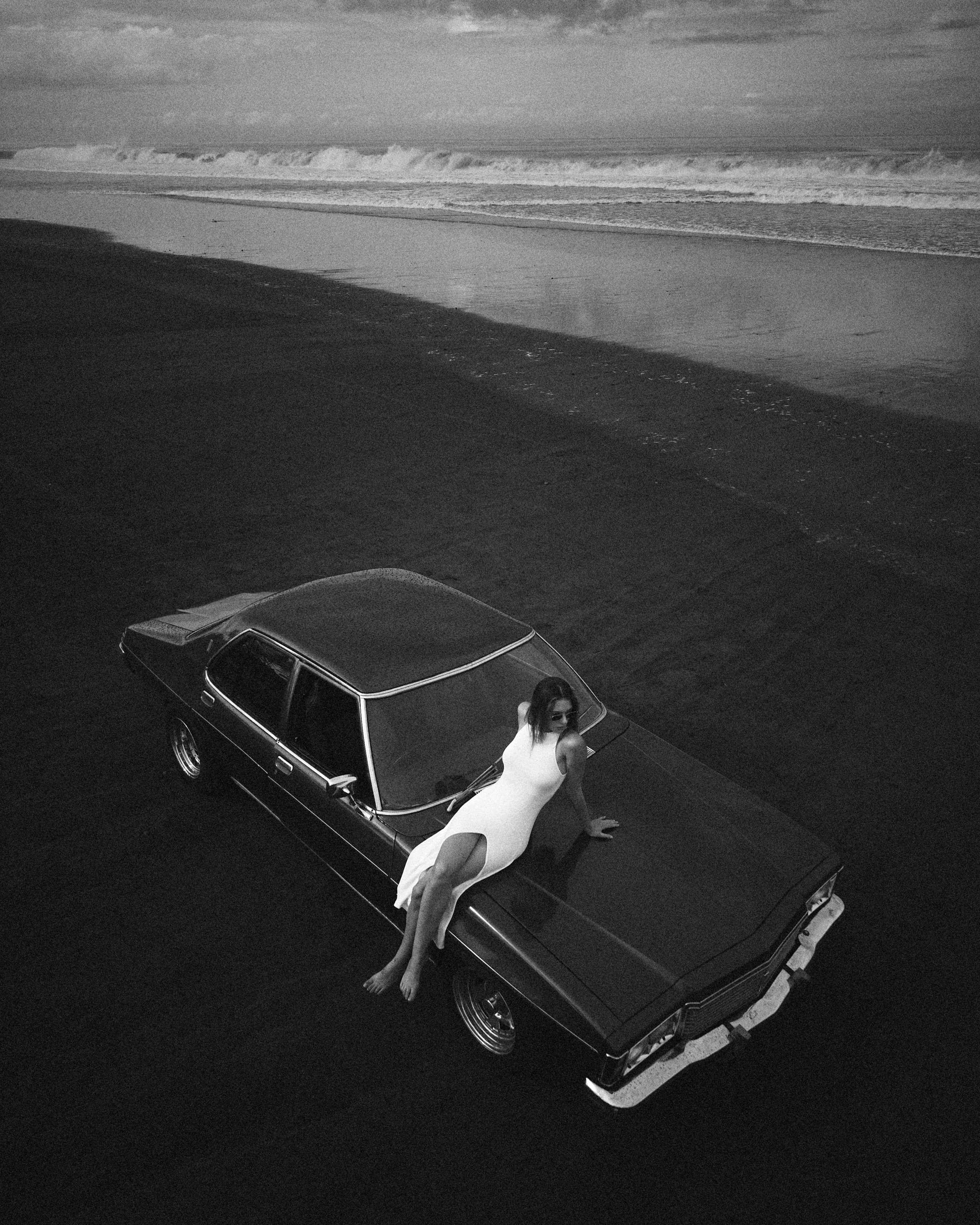 Karina in black sands. Главная