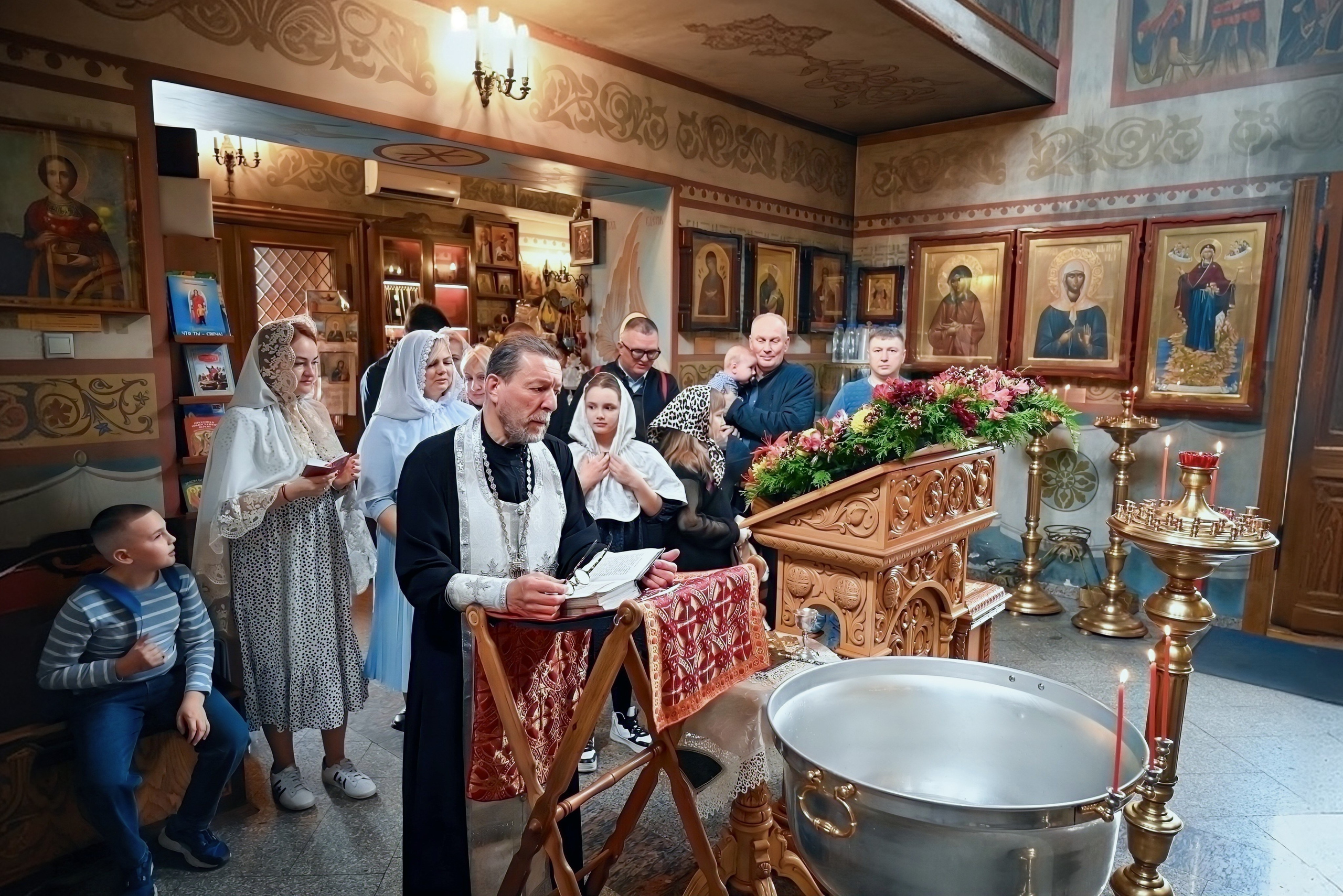 Крещение мама Лилия. Семейный и детский фотограф Москва