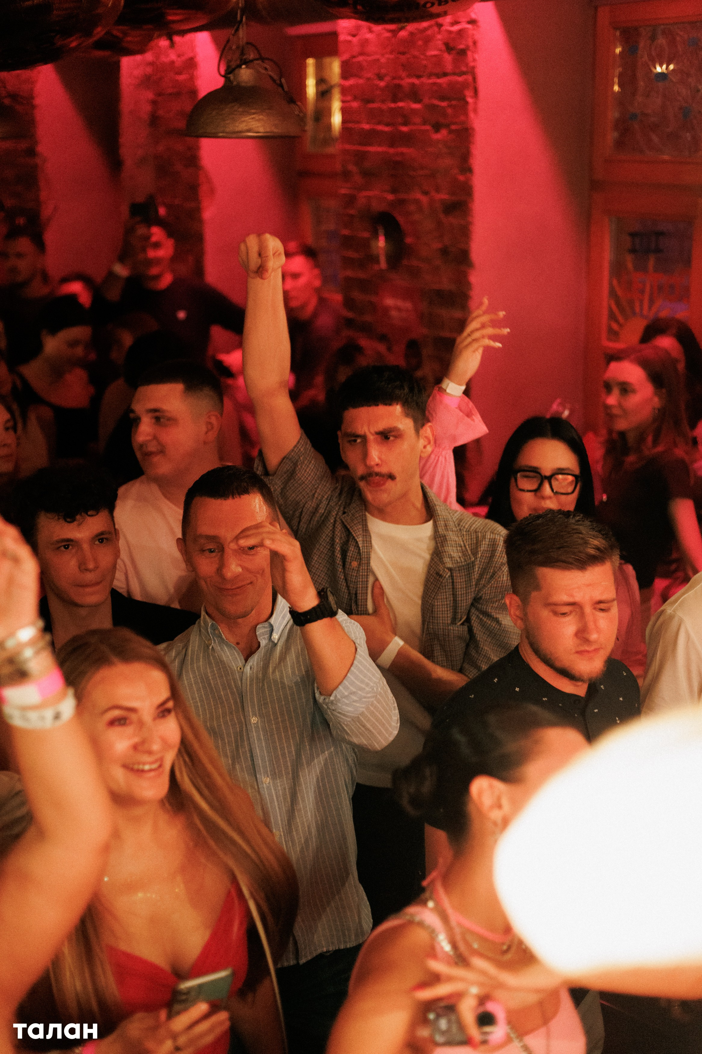 ВИНОТЕКА [бар+магаз] — BIRTHDAY PARTY. СВОИ. ФОТООТЧЕТЫ-СОБЫТИЯ-МЕСТА