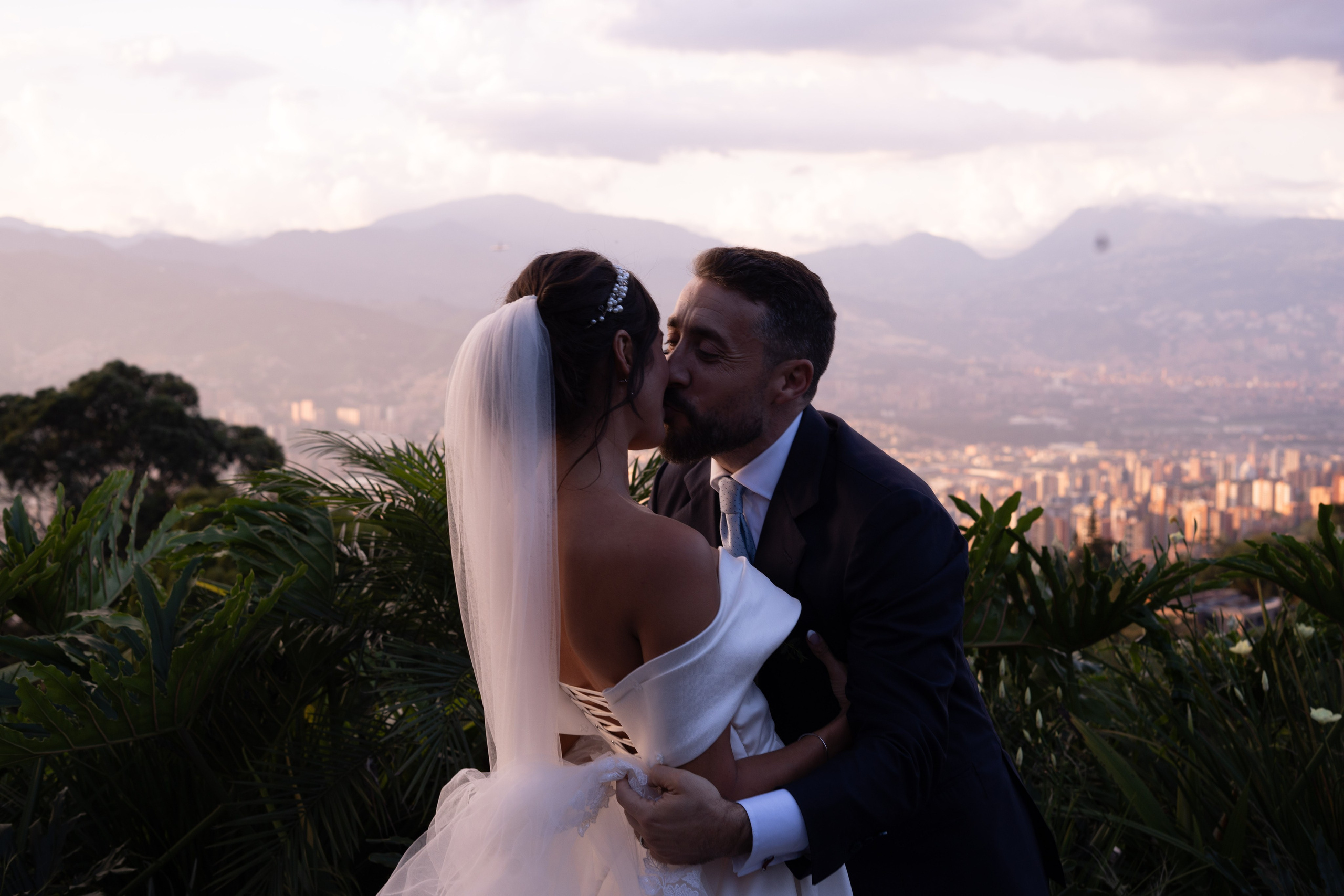 Natalia and Germano. Wedding Photographer in Barcelona and Medellin