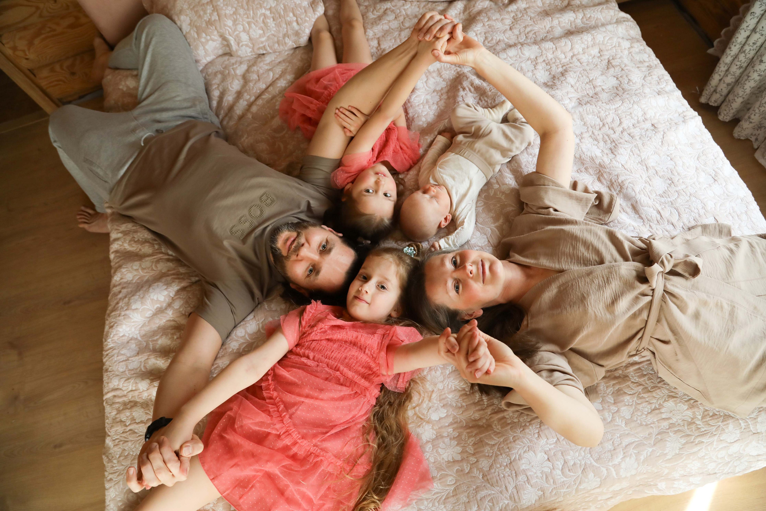 Виктория и Константин с дочками и сыном. Семейный и детский фотограф в Санкт-Петербург. Natalia Fadel