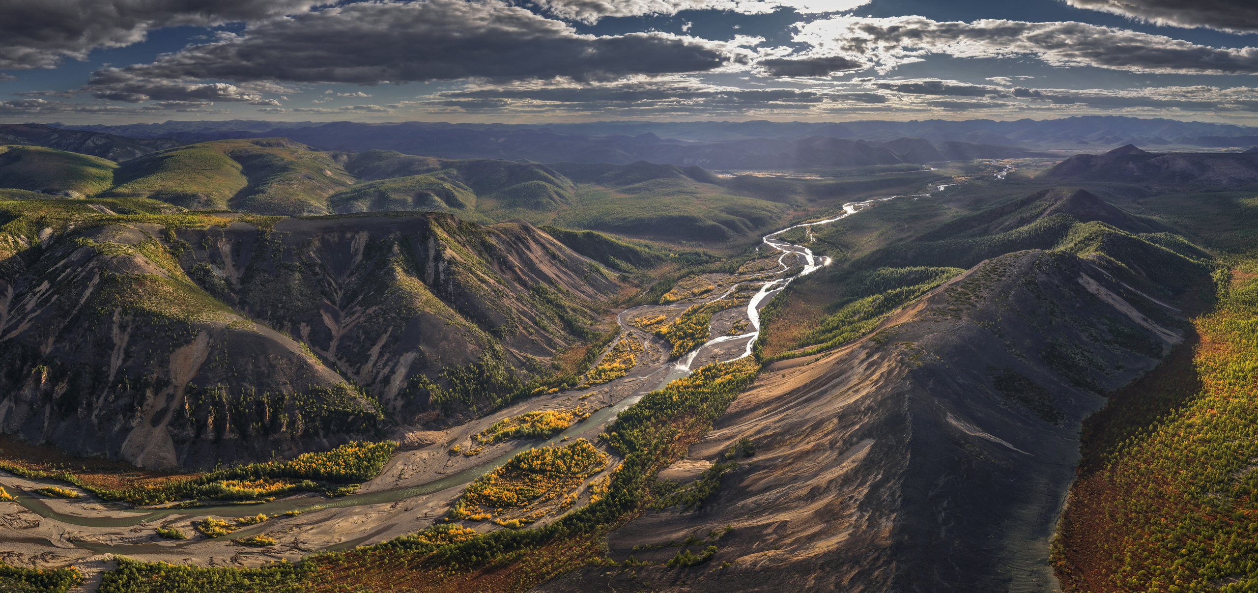 Неизвестная Колыма: Хетинские столбы и Эликчанские озера