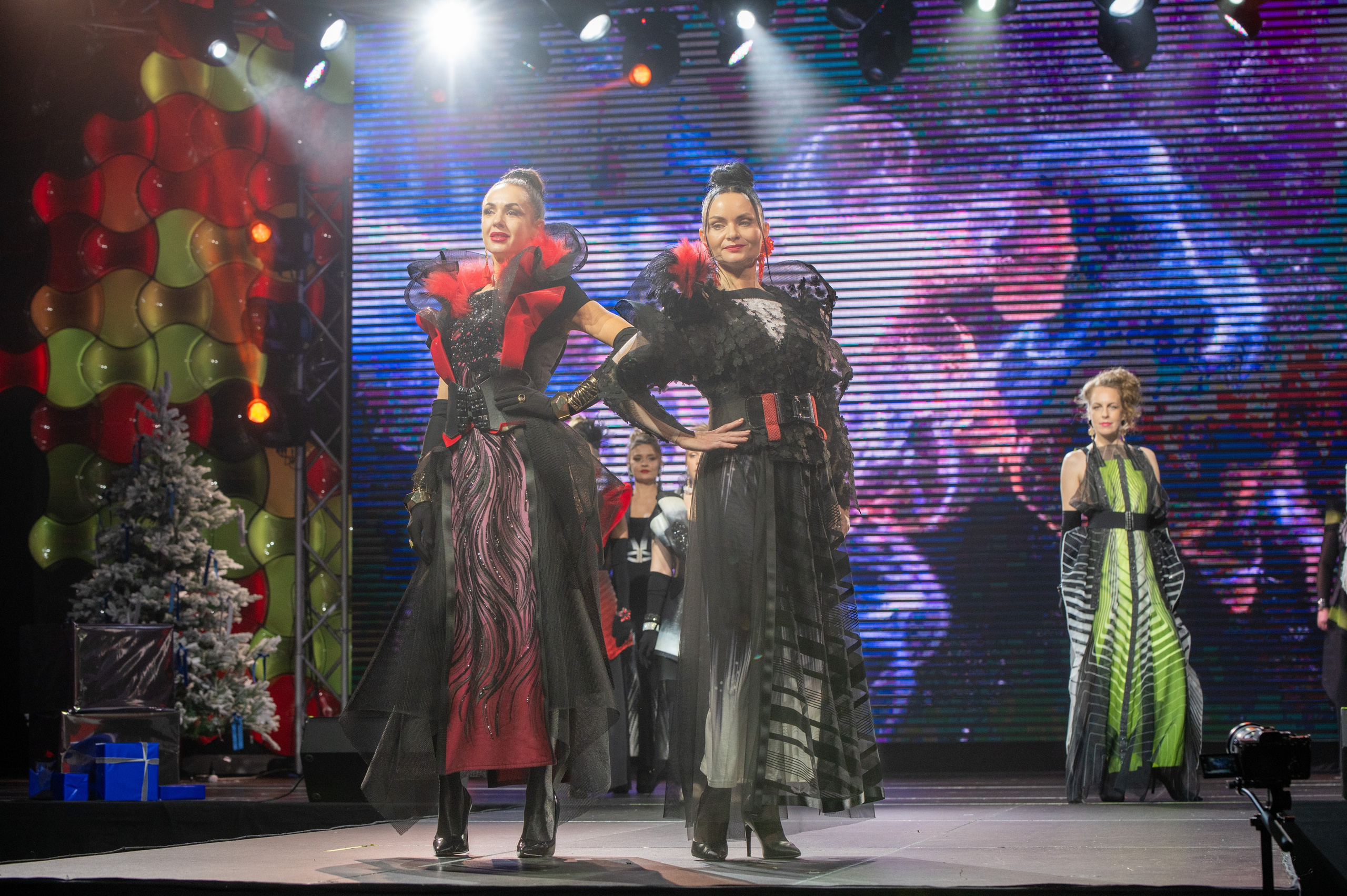 Большая новогодняя тусовка. Фотоуслуги, услуги фотографа, фотографирование важных событий