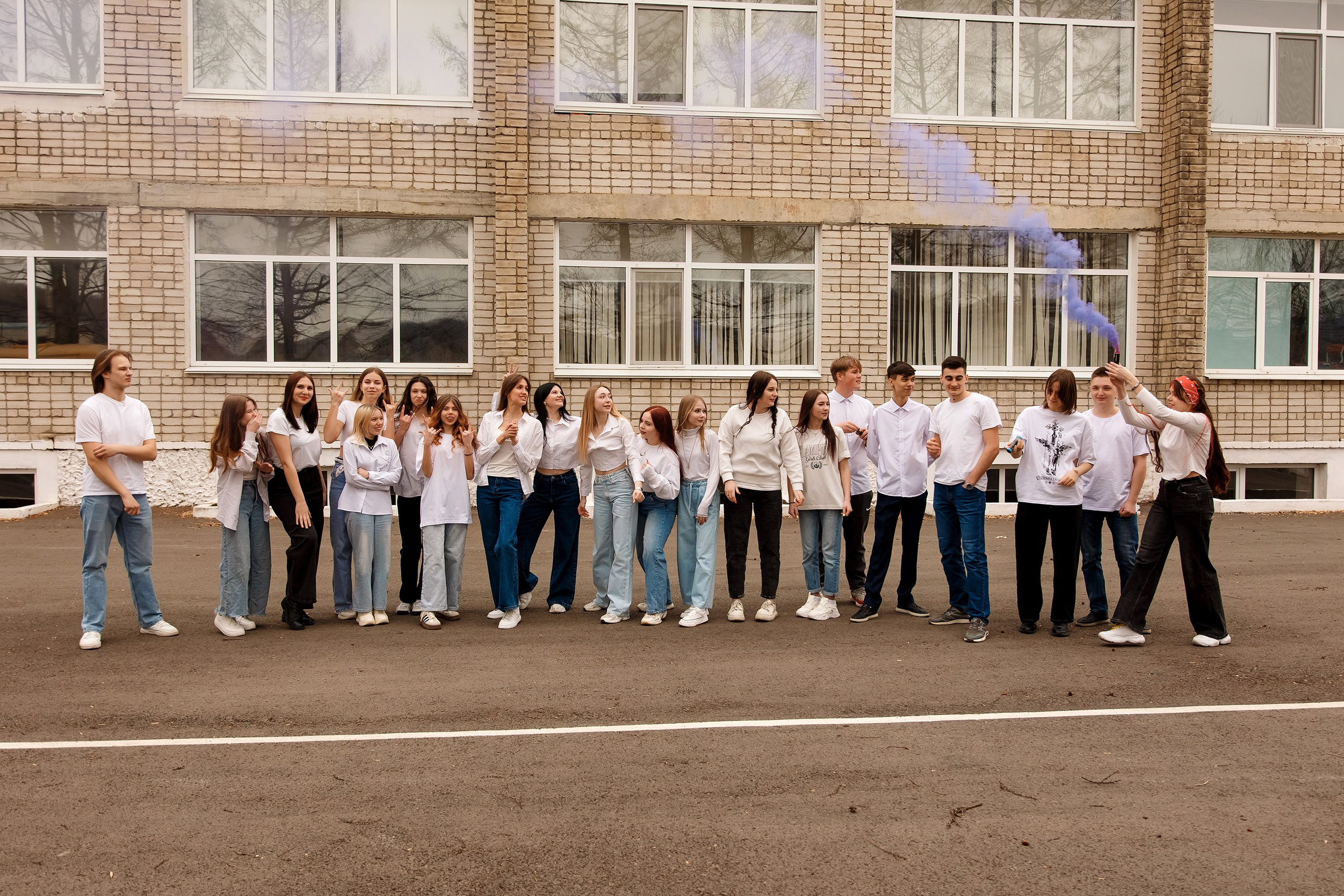 11 класс с. Барабаш. Фотограф Любовь Корниенко, Примоский край