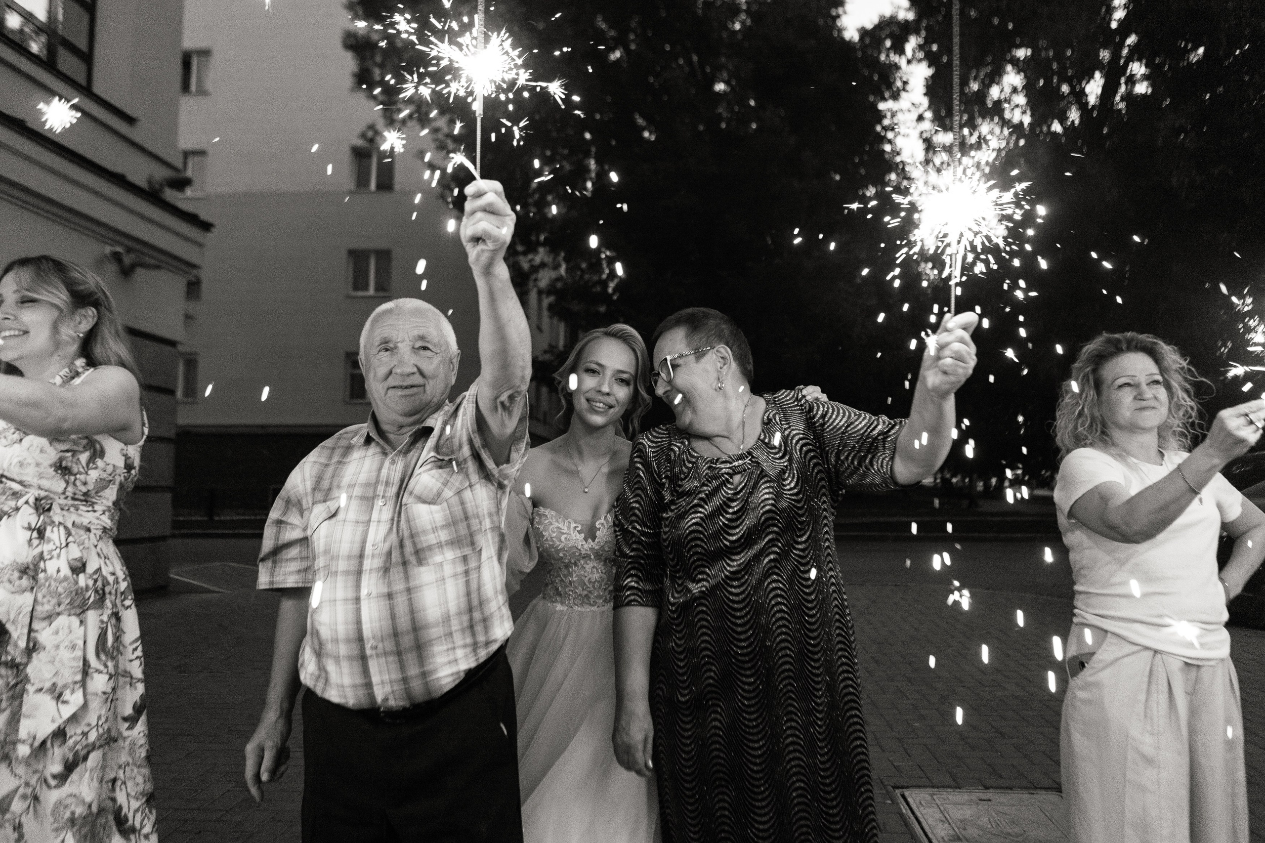 Свадебный фотограф Уфа — Руслан ГабдлисламовЖивые эмоции, красивые кадры, воспоминания на всю жизнь.Работаю по всей Республике Башкортоста. Свадебный фотограф Уфа Руслан Габдлисламов