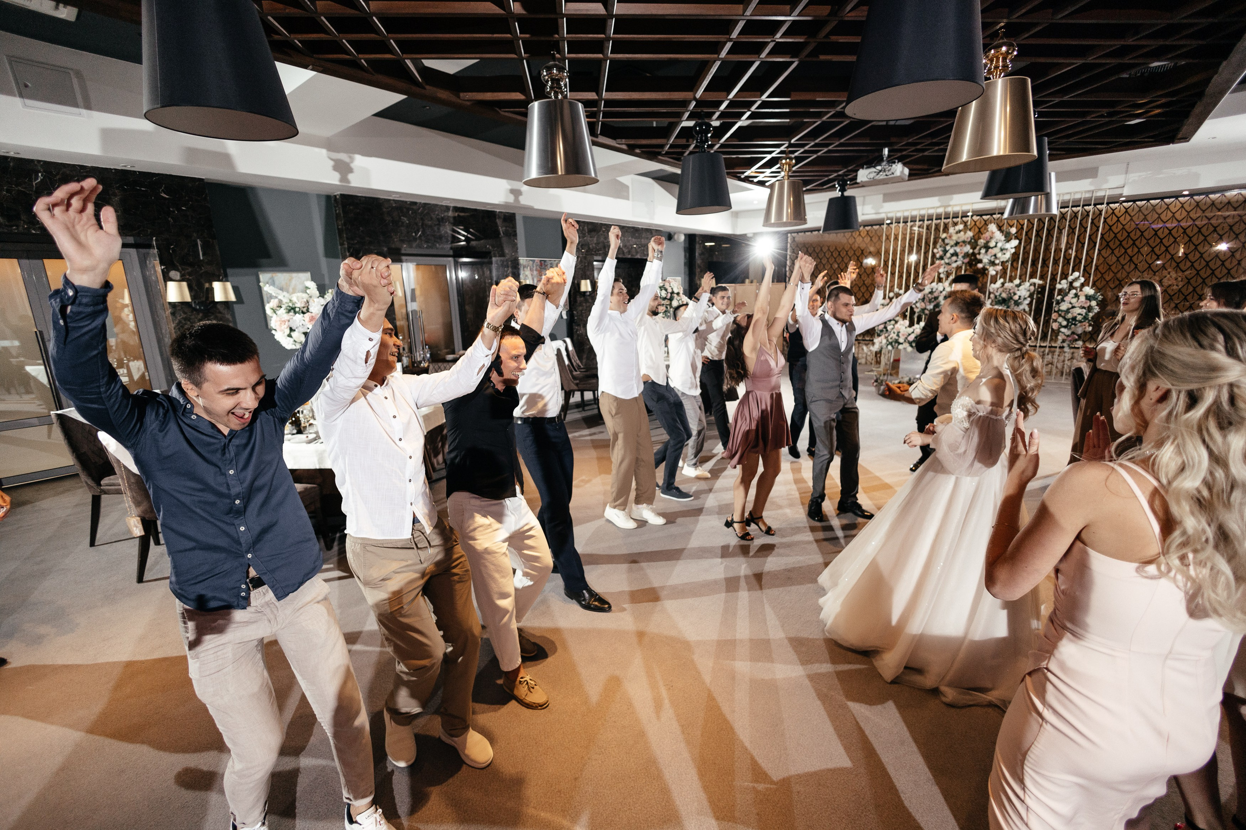 Свадебный фотограф Уфа — Руслан ГабдлисламовЖивые эмоции, красивые кадры, воспоминания на всю жизнь.Работаю по всей Республике Башкортоста. Свадебный фотограф Уфа Руслан Габдлисламов