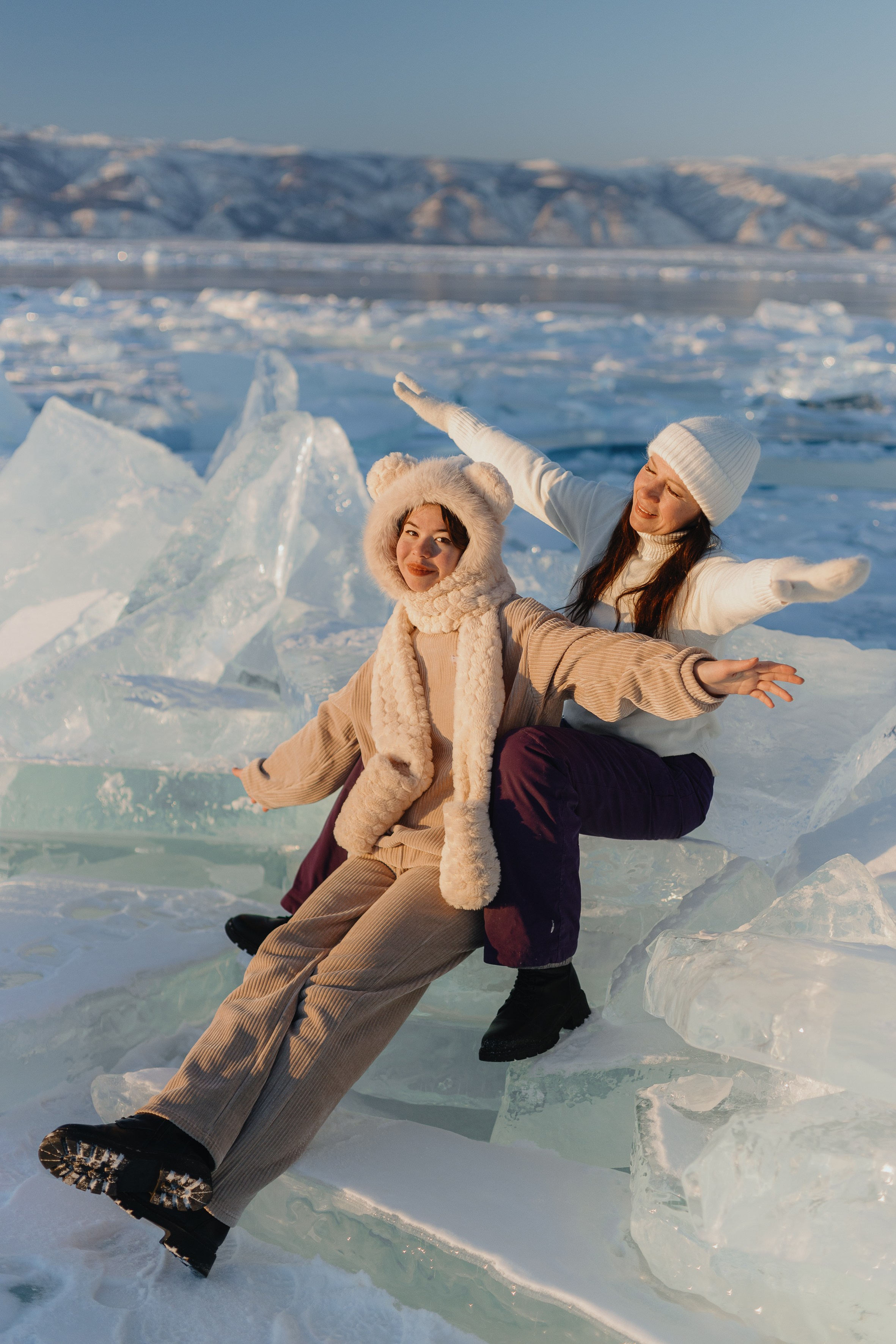 Последний день чистого льда. Фотограф Ольхон, Регина