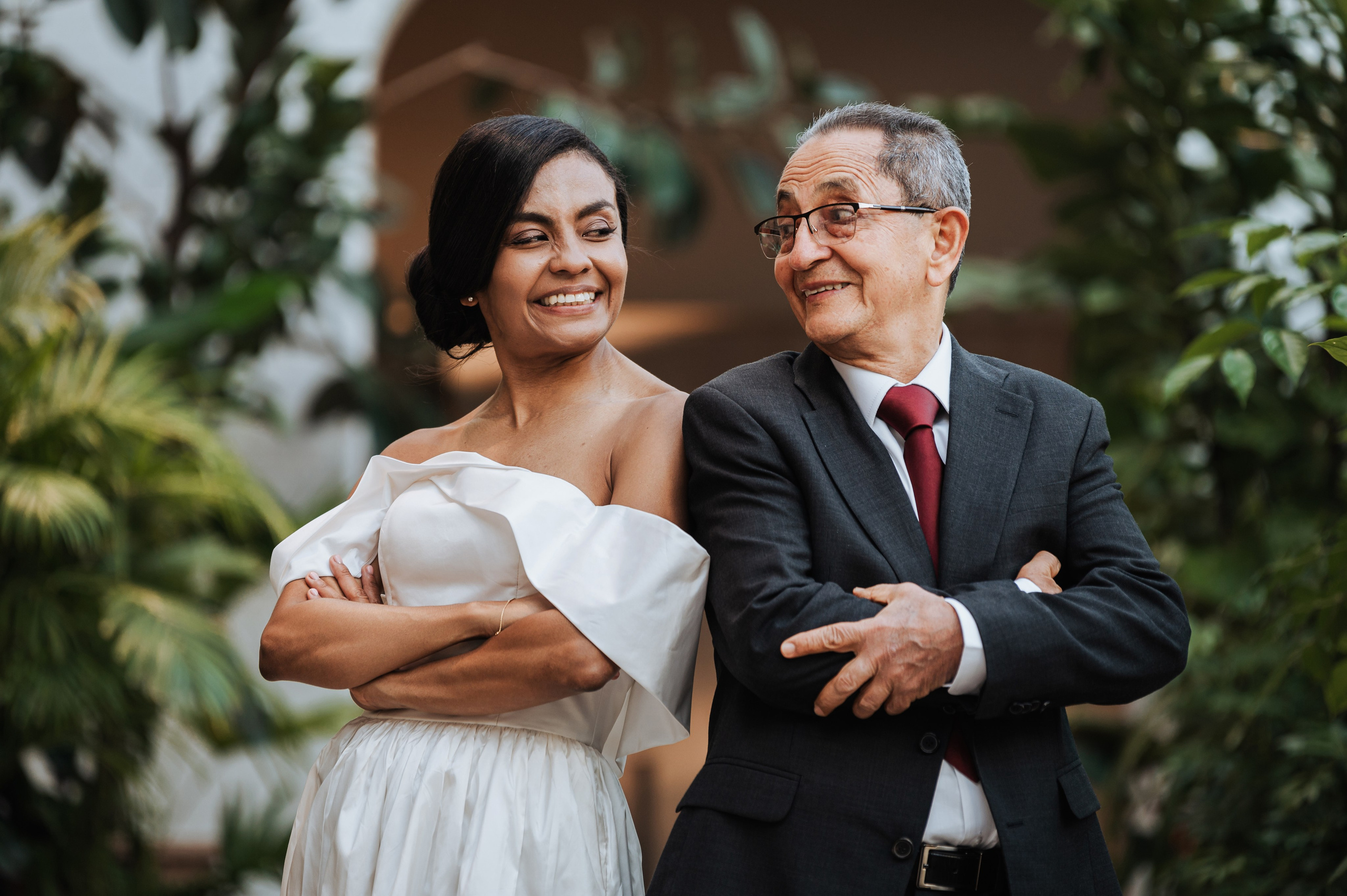 …Whimsical love. Golden Moments Editing — We do Wedding’s Retouch and Video Editing