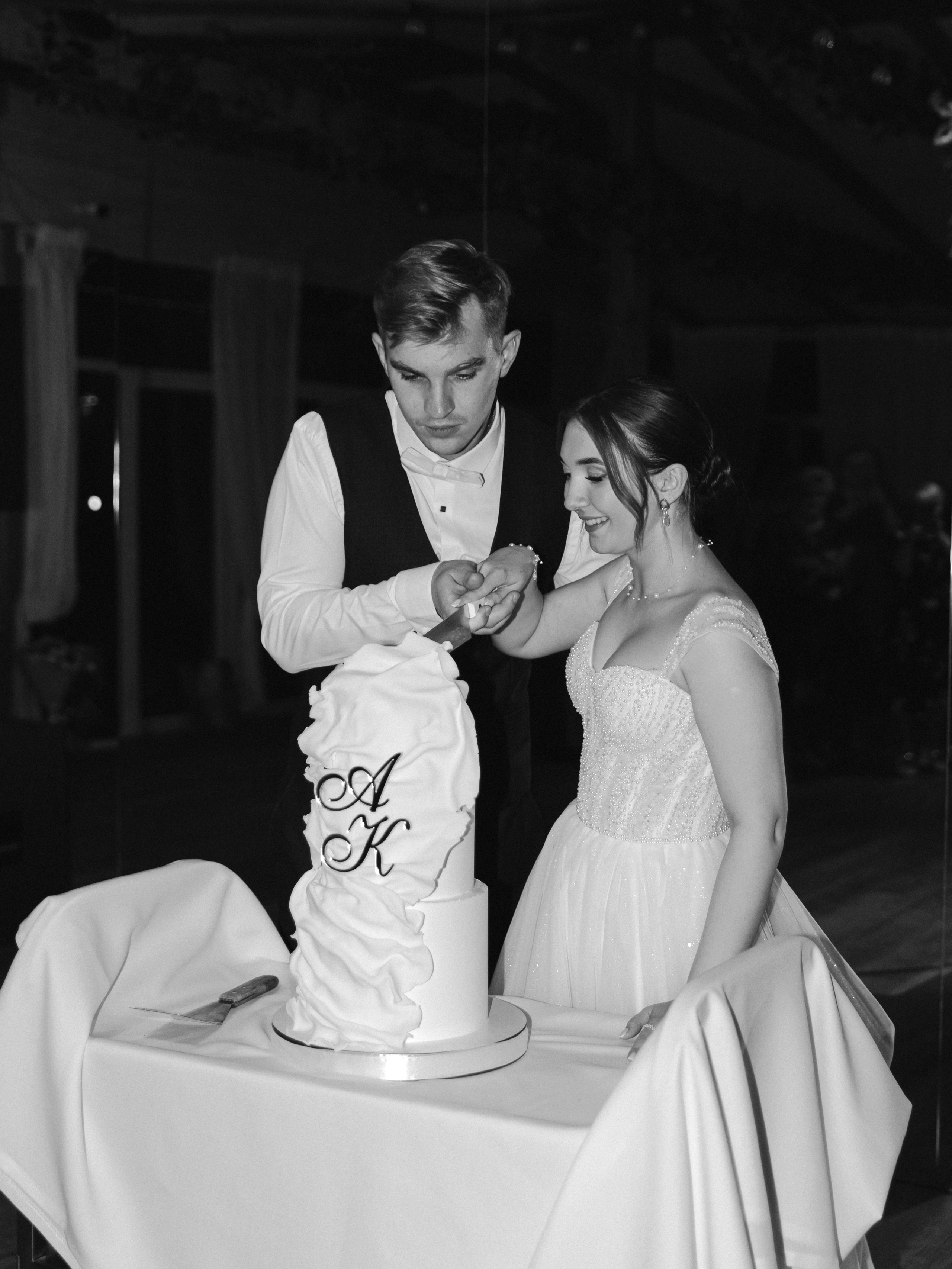 Выездная регистрация в Любогорье. Фотограф СПБ Засорина Юлия