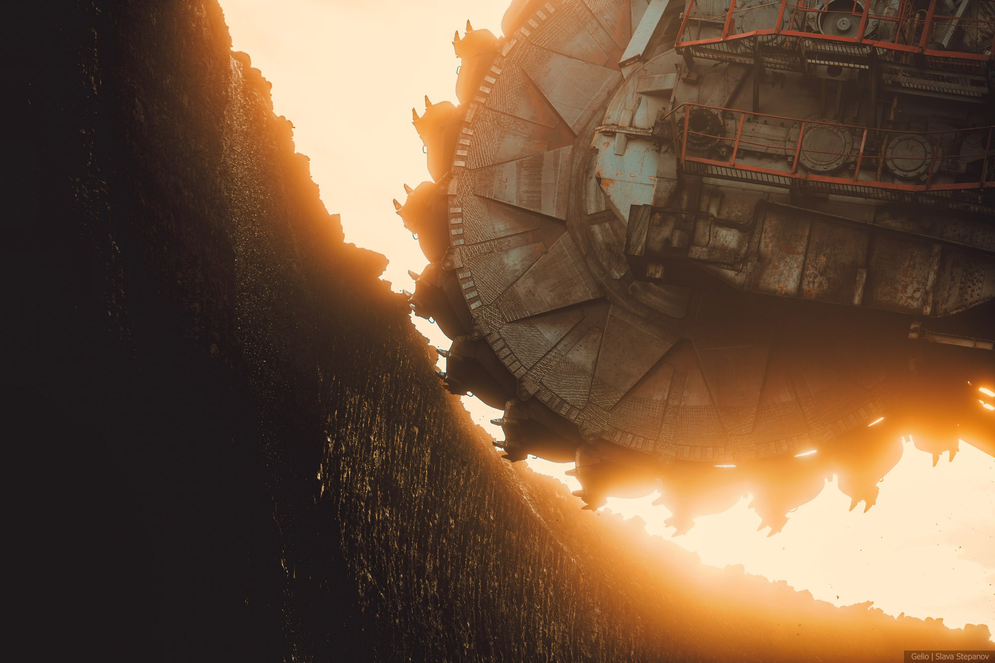 Добыча. Фотограф Слава Степанов, Gelio