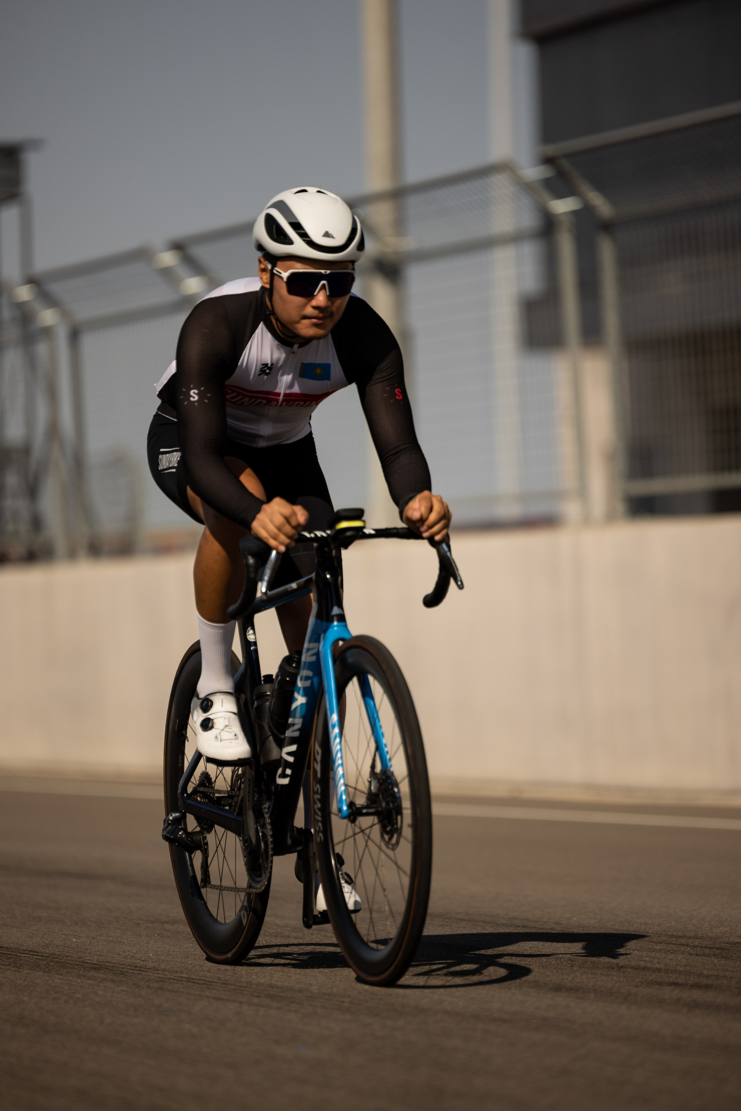 SUNDAYBIKE. Кристина Шнайдер репортажный фотограф Алматы