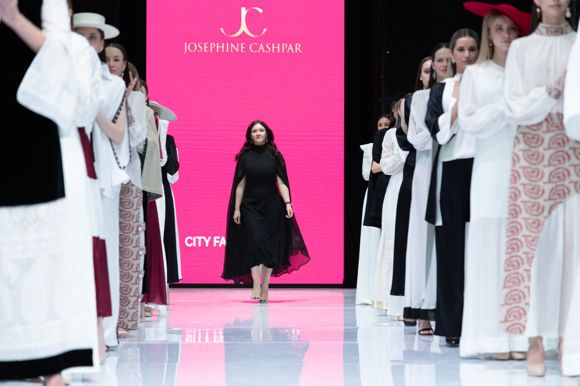 Josephine Cashpar / 23. Sakunov Photo