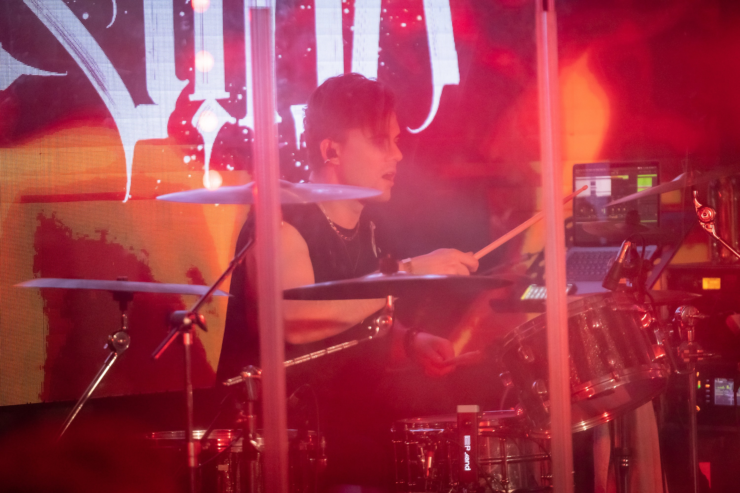 Концерт альтернатив метал группы iOSTRA в «Music bar Мумий Тролль» Москва. Фотограф Владимир Охрименко