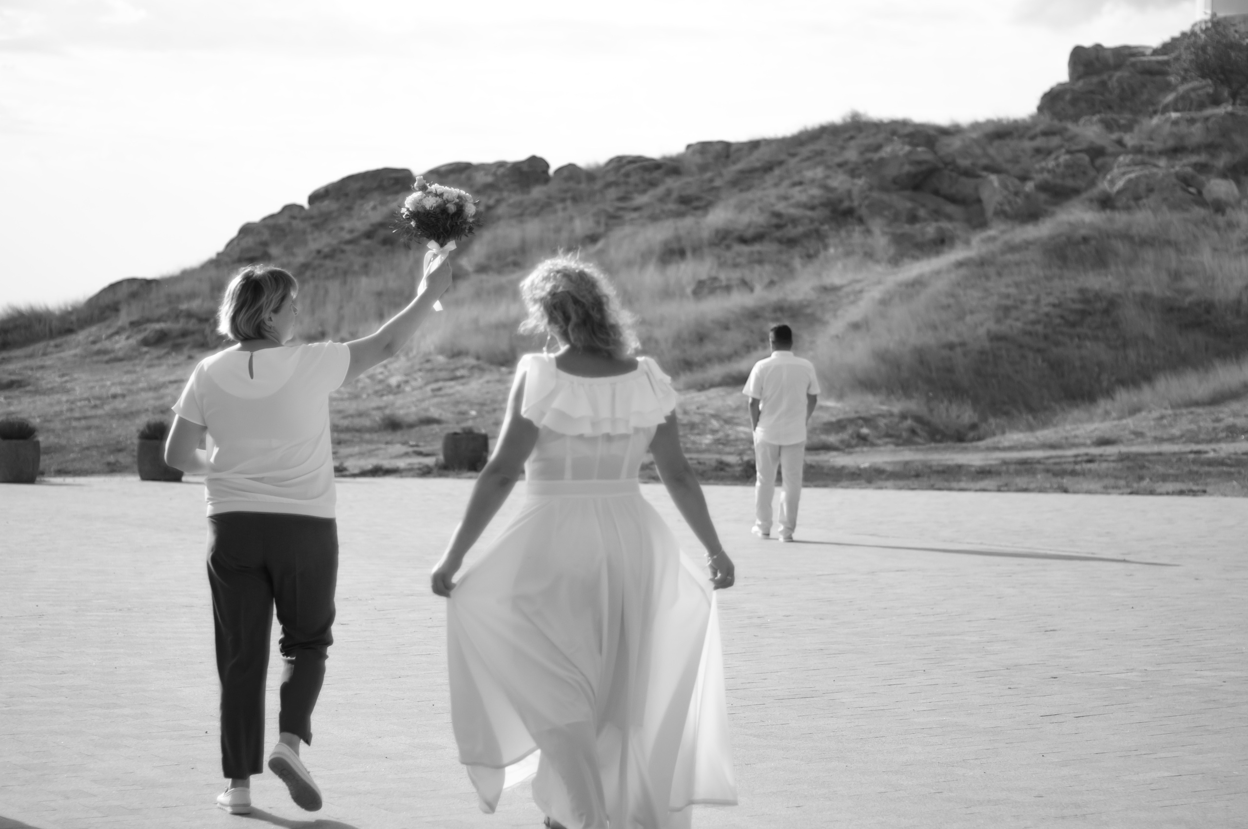 Свадьбы. Сейчас вылетит ПТИЧКА! Фотосессии в Керчи