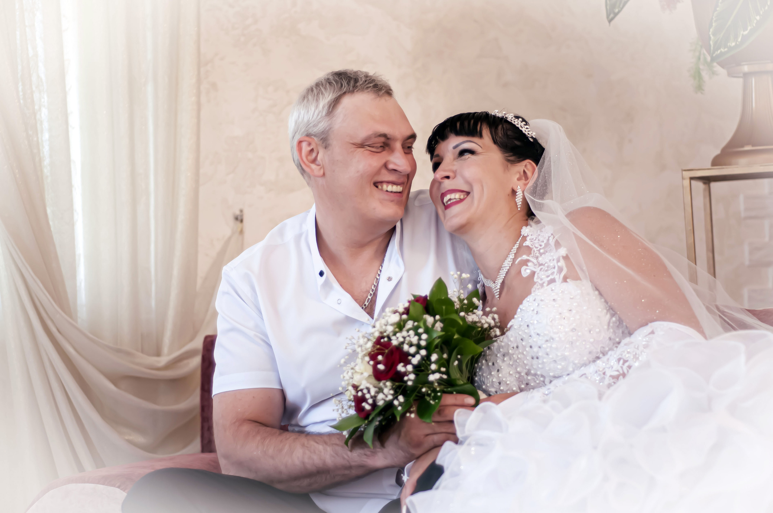 Свадьбы. Сейчас вылетит ПТИЧКА! Фотосессии в Керчи