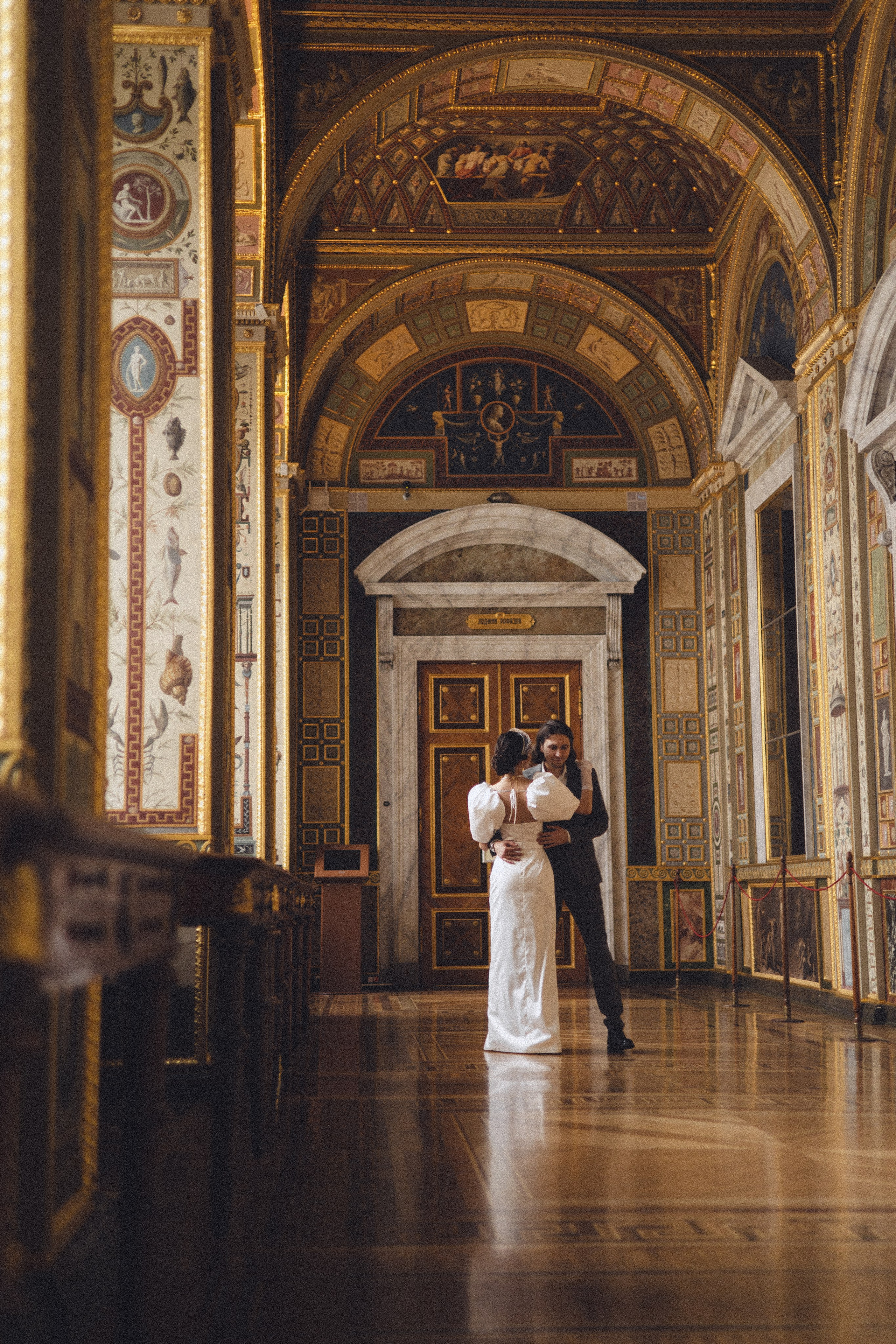 Свадебная съемка в Эрмитаже. Фотограф в Санкт-Петербурге Осокина Елизавета