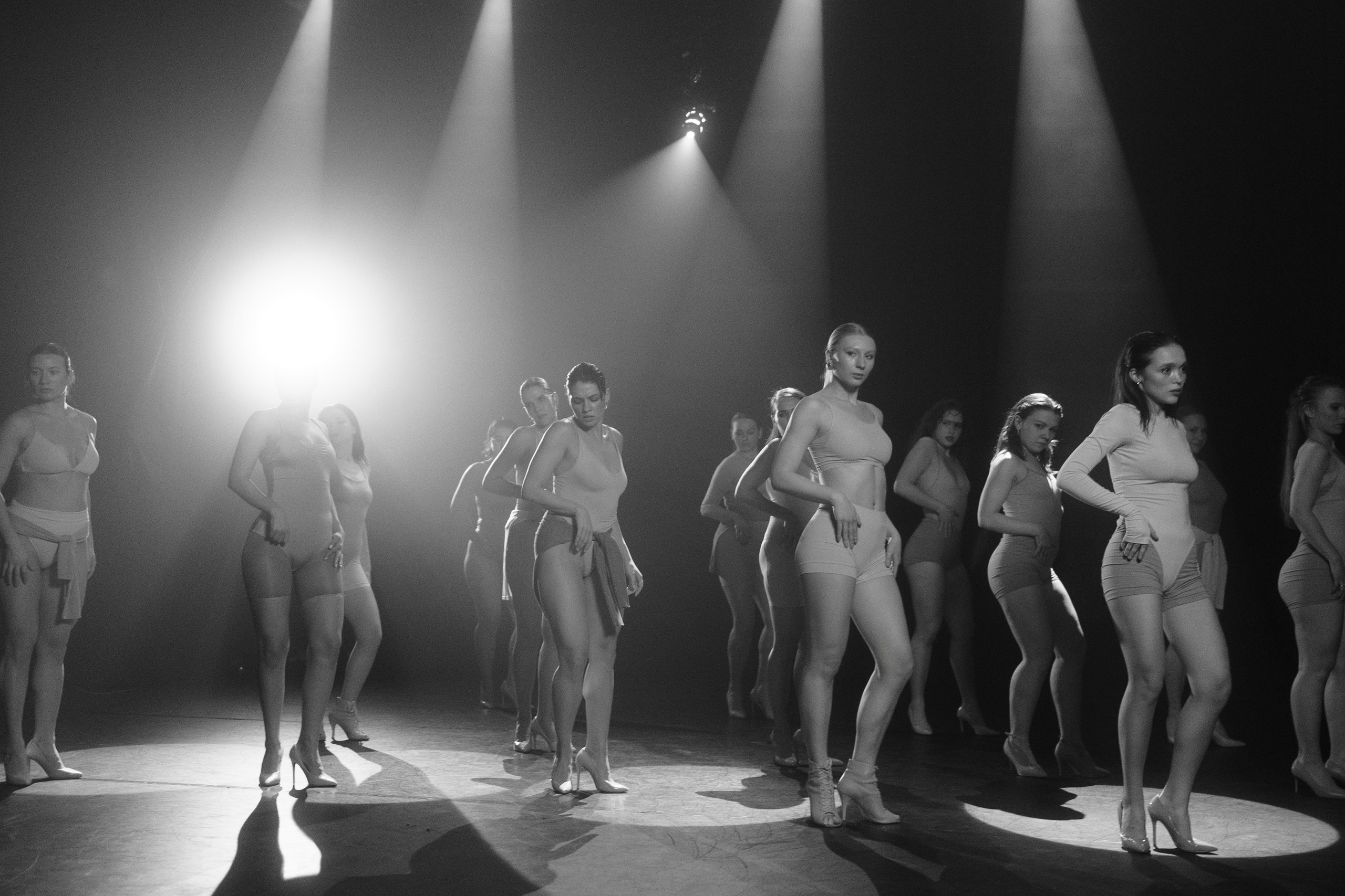 Reportage photography of dancers in the movie pavilion