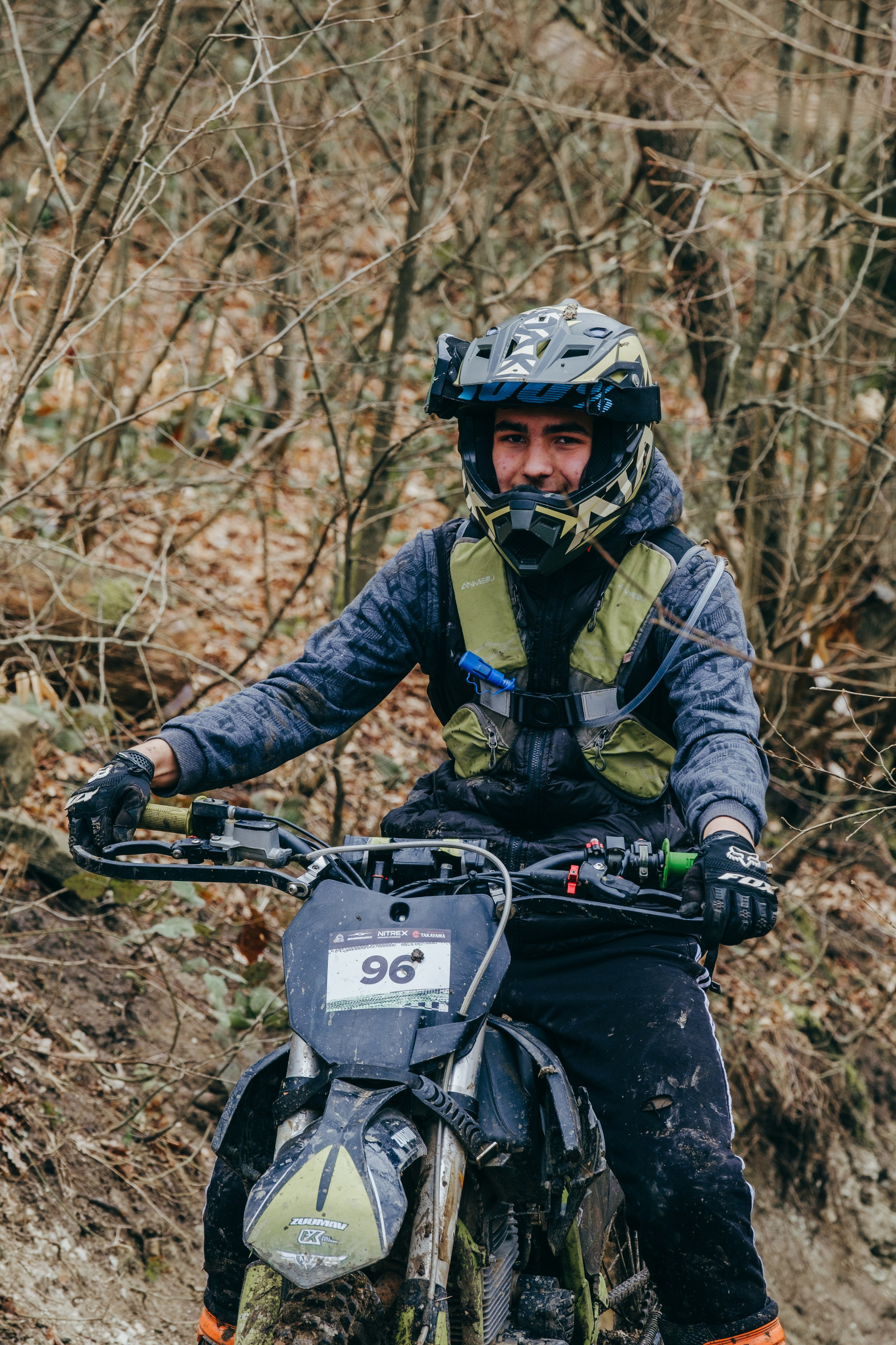 Съемка для Sharmax Moto в Горячем Ключе. Свадебный фотограф Денис Ожигин в Краснодаре и крае. Эмоциональная и стильная съемка вашего дня