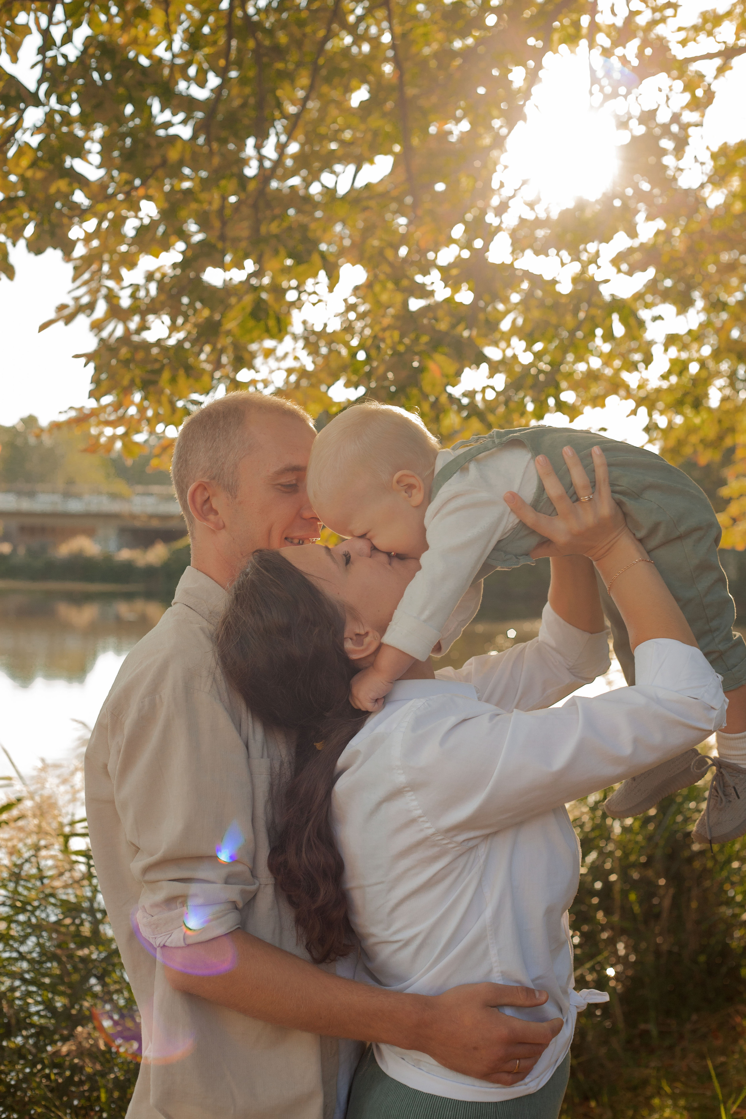 Семейная прогулка в парке. Фотограф видеограф Ольга Василевская