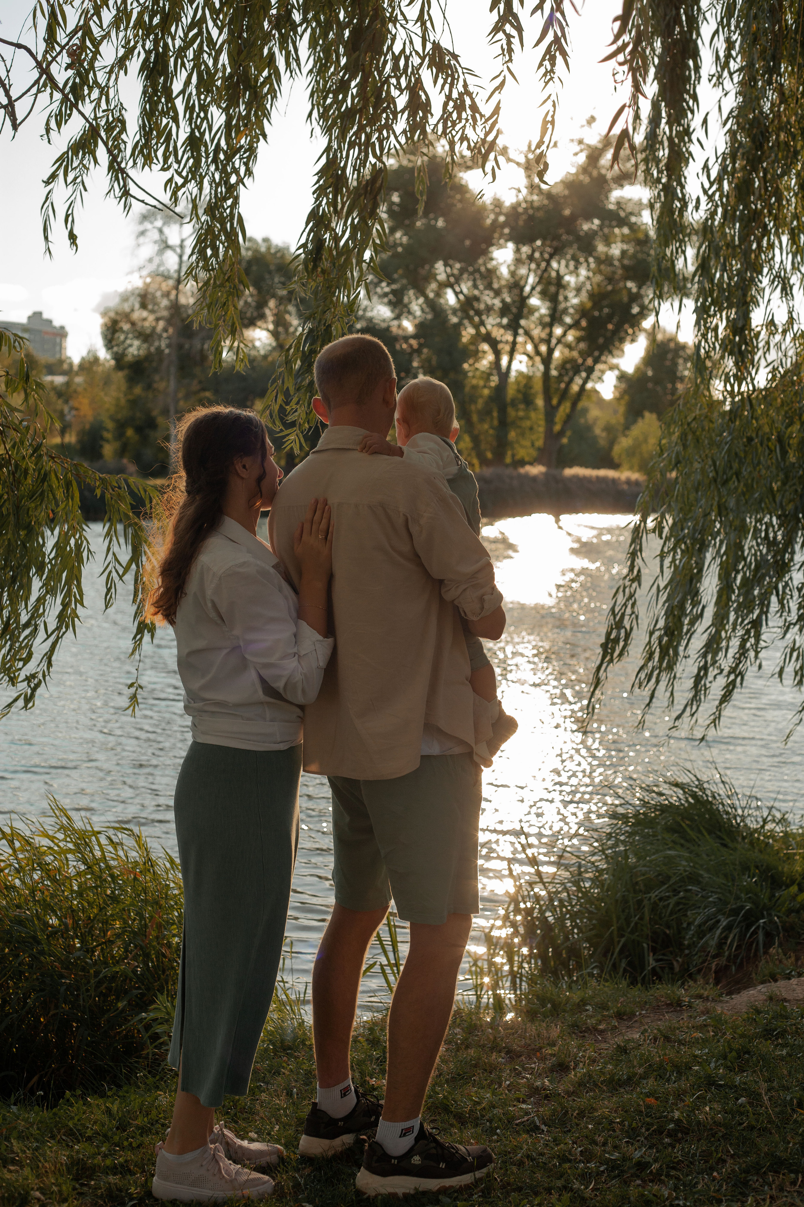 Семейная прогулка в парке. Фотограф видеограф Ольга Василевская