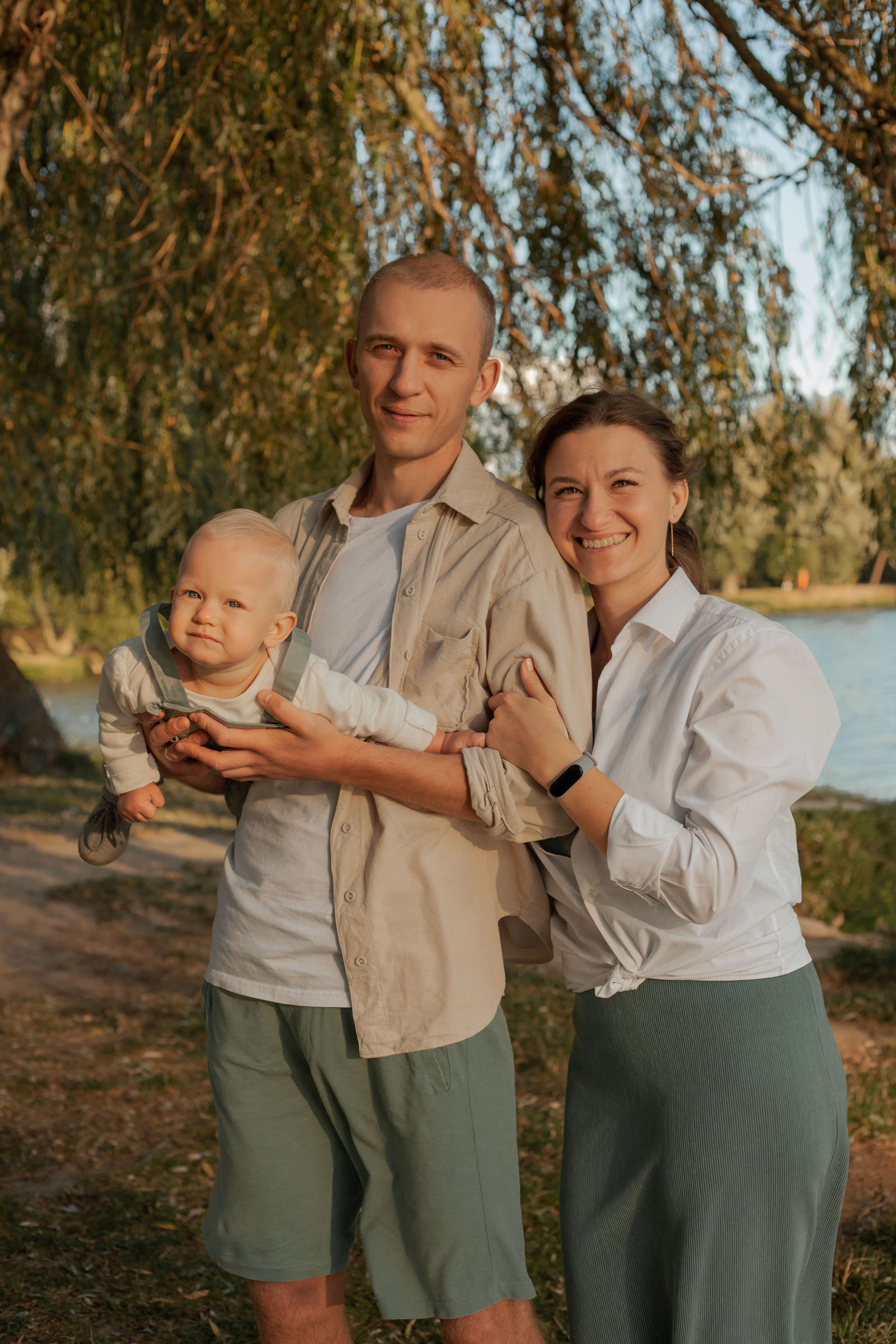 Семейная прогулка в парке. Фотограф видеограф Ольга Василевская