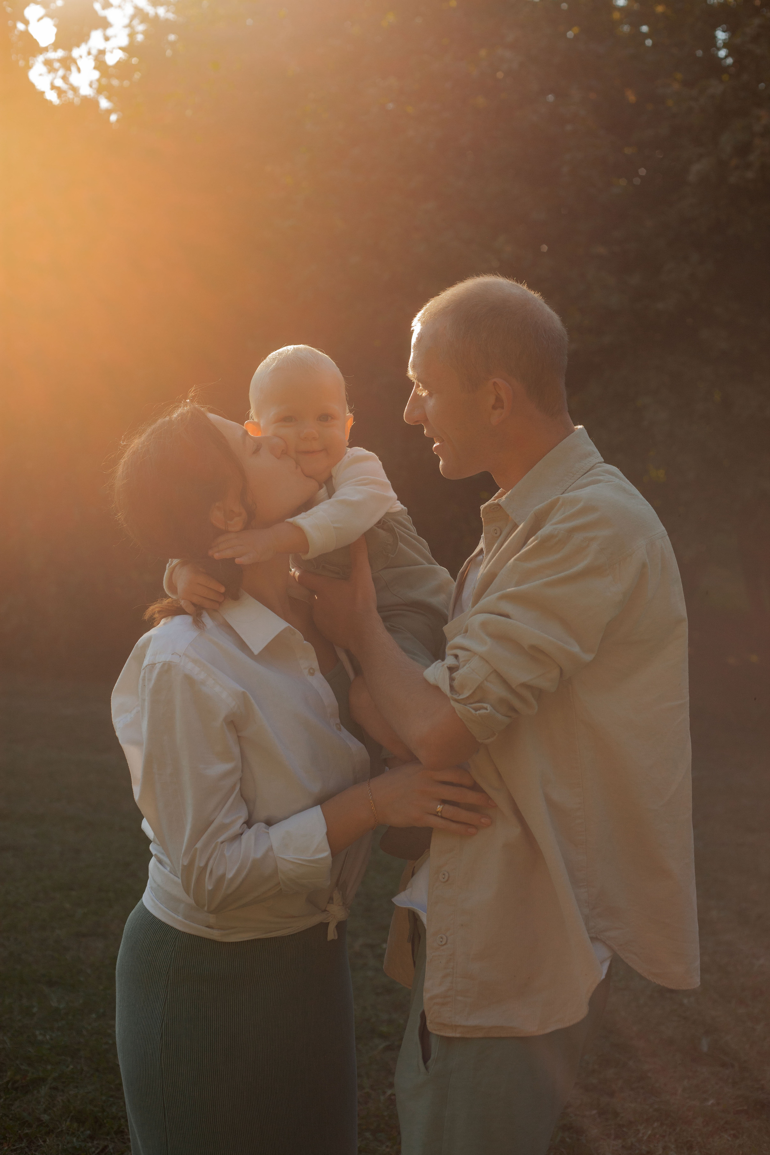 Семейная прогулка в парке. Фотограф видеограф Ольга Василевская