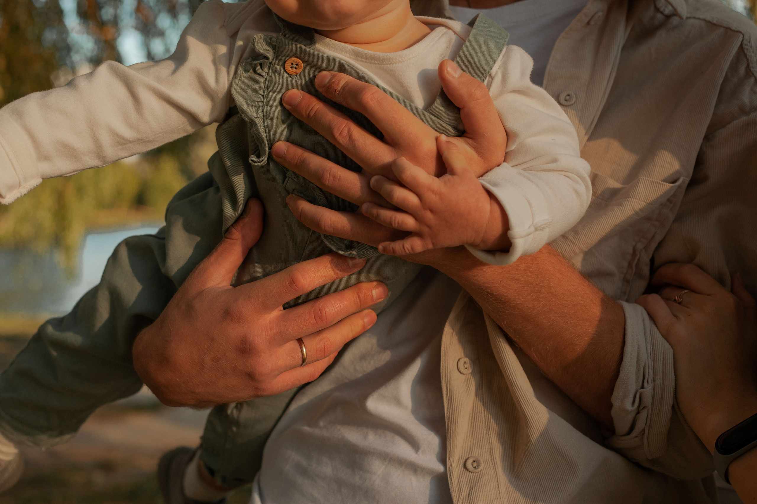 Семейная прогулка в парке. Фотограф видеограф Ольга Василевская