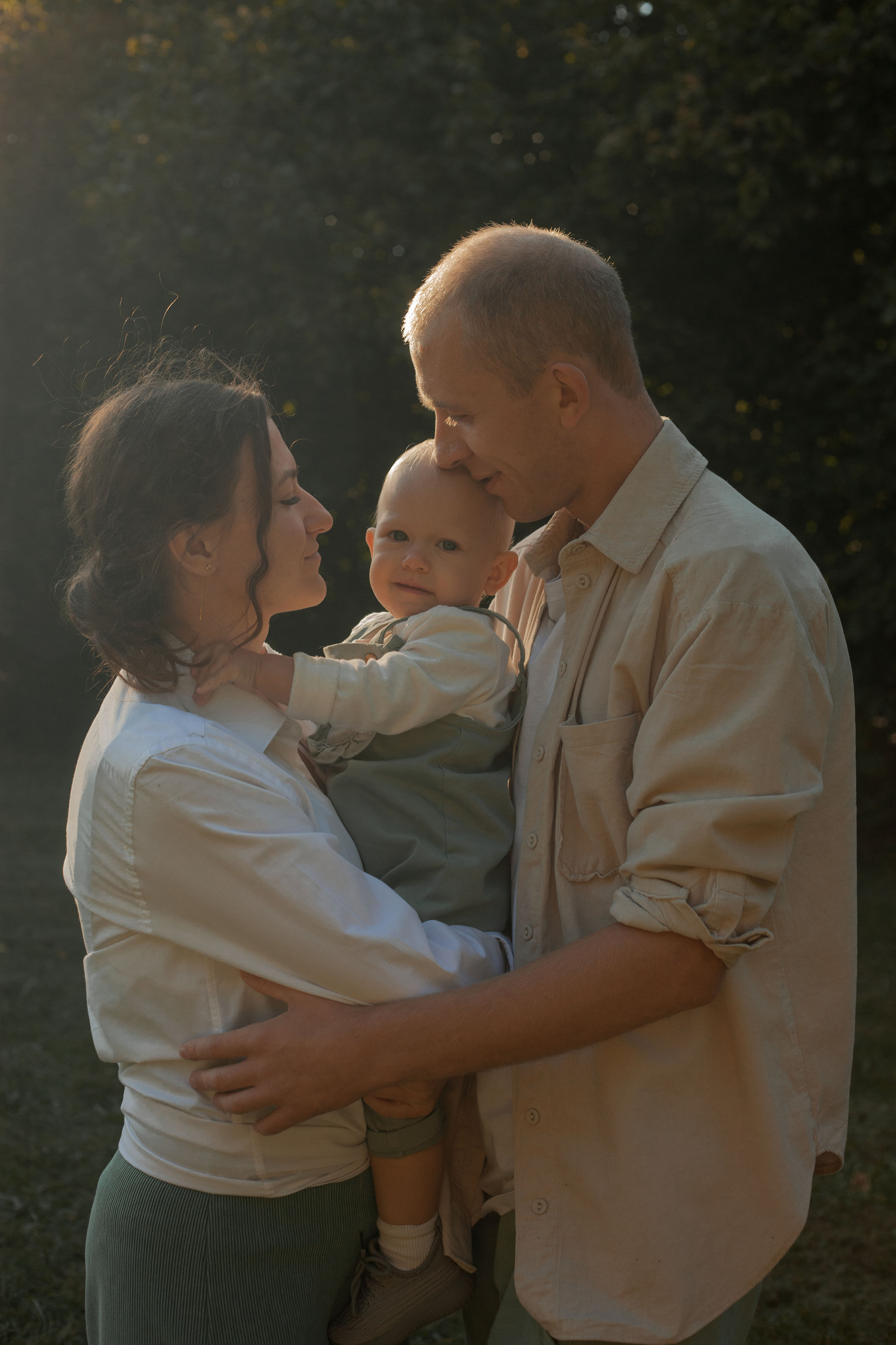 Семейная прогулка в парке. Фотограф видеограф Ольга Василевская