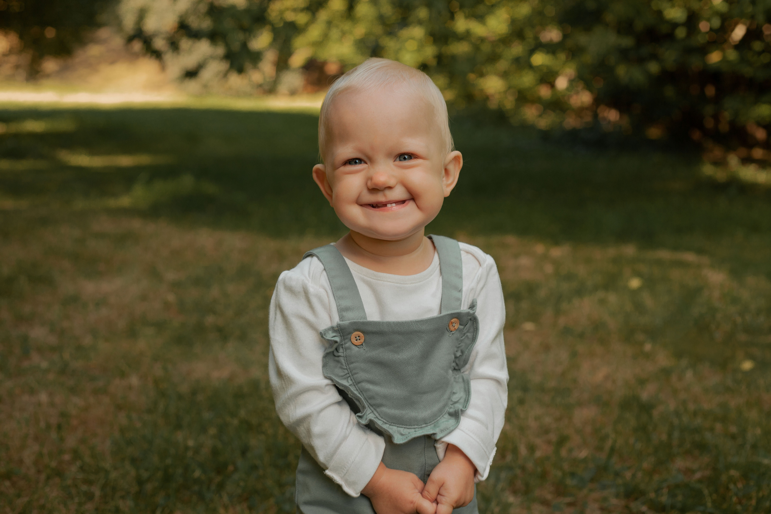 Семейная прогулка в парке. Фотограф видеограф Ольга Василевская